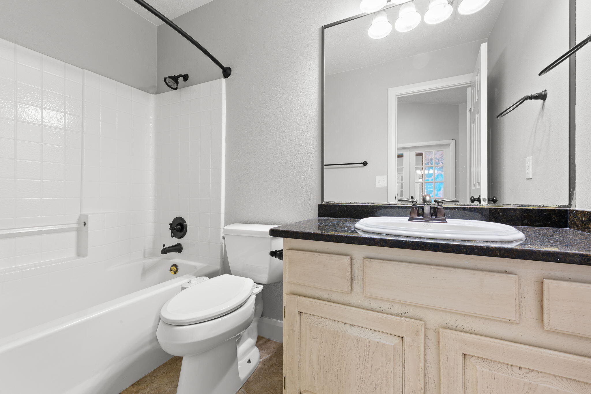 MOUNTAIN SHADOW - Residential