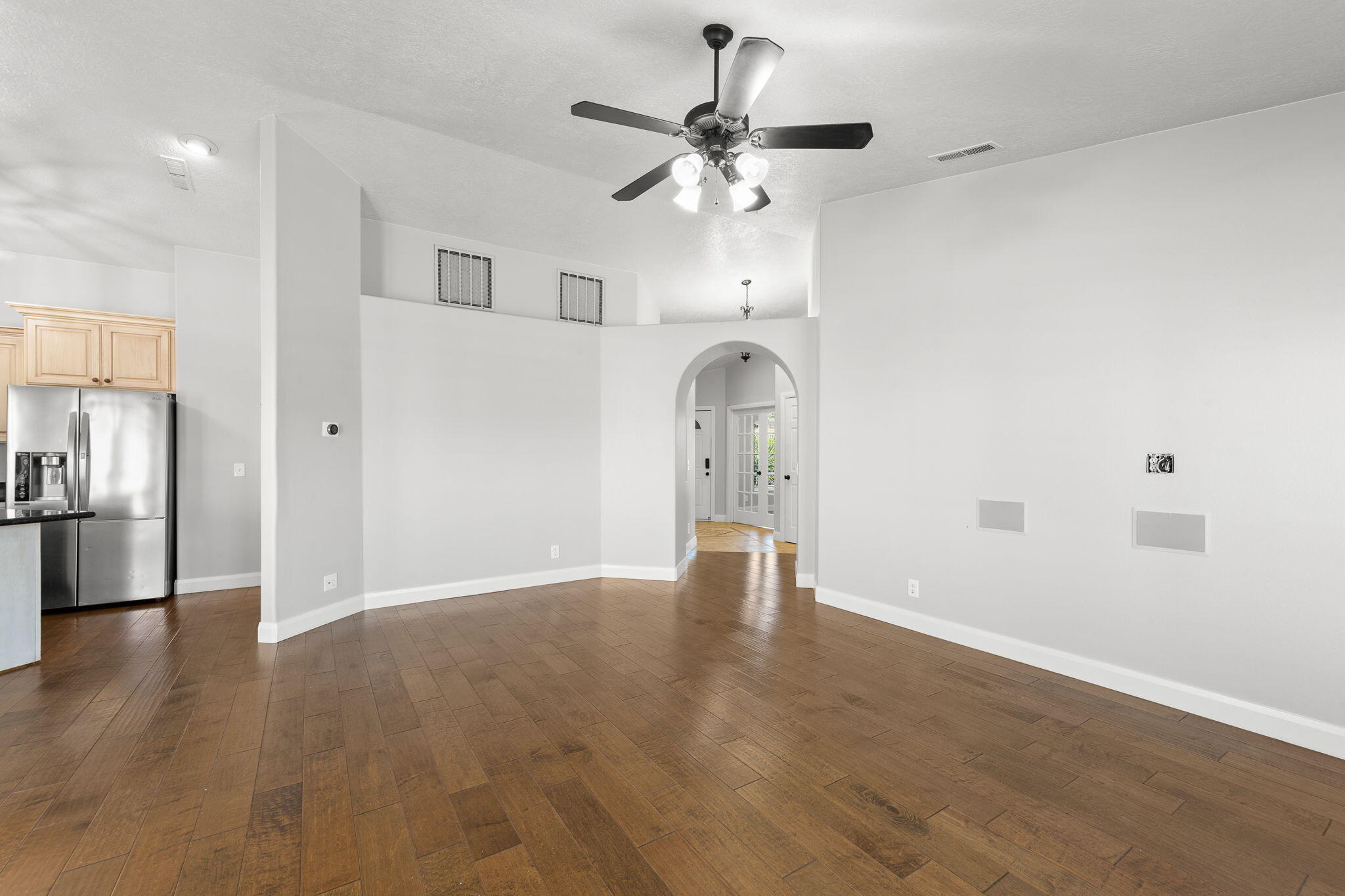 MOUNTAIN SHADOW - Residential