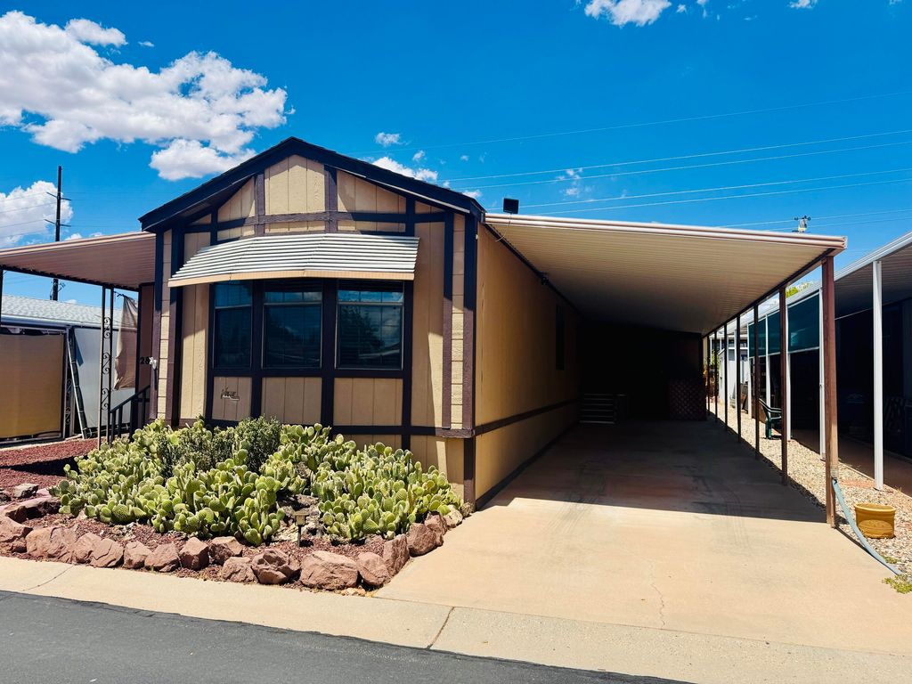Photo of 1360 N Dixie Downs RD #28, Saint George, UT 84770 (MLS # 26-273714)