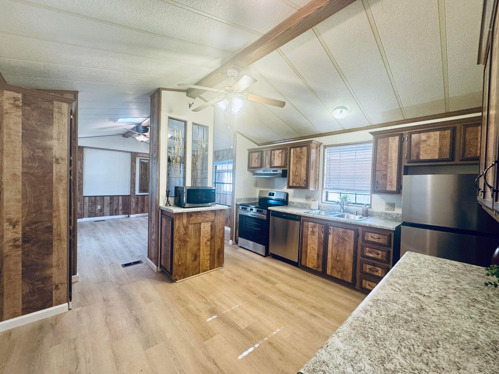 Photo of 1360 N Dixie Downs RD #28, Saint George, UT 84770 (MLS # 26-273714)