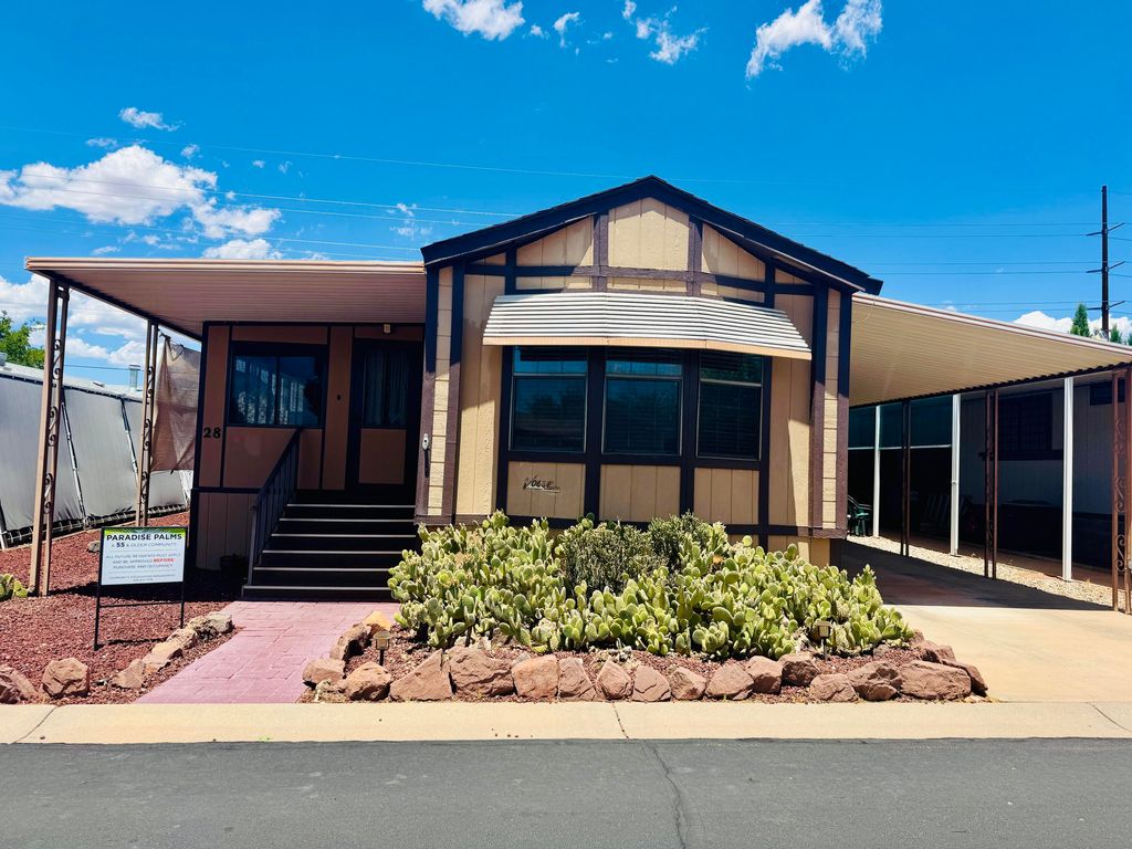 Photo of 1360 N Dixie Downs RD #28, Saint George, UT 84770 (MLS # 26-273714)