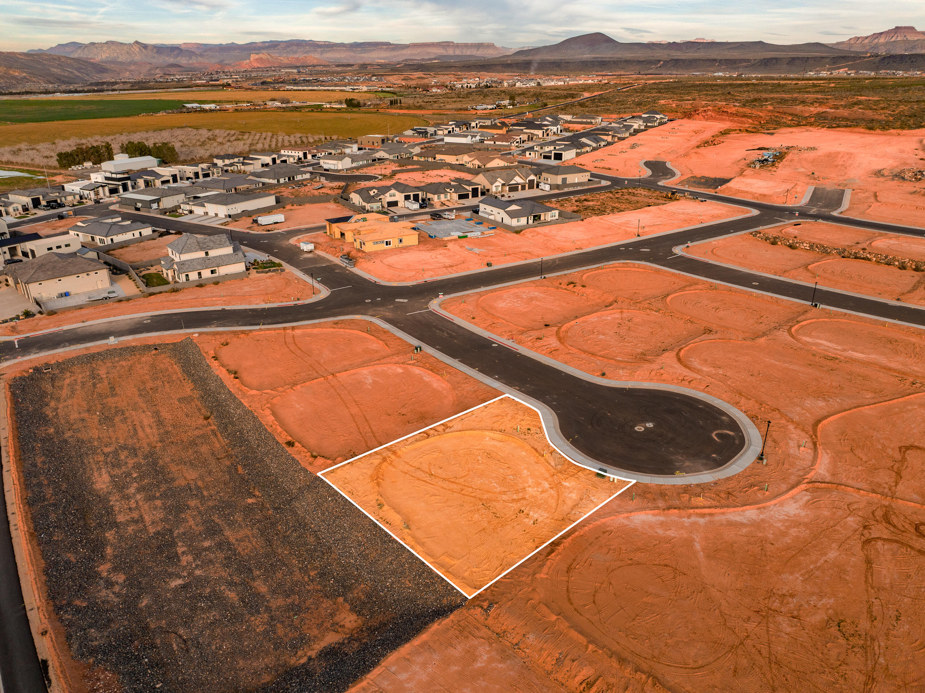 SAND HOLLOW VILLAGE - Land