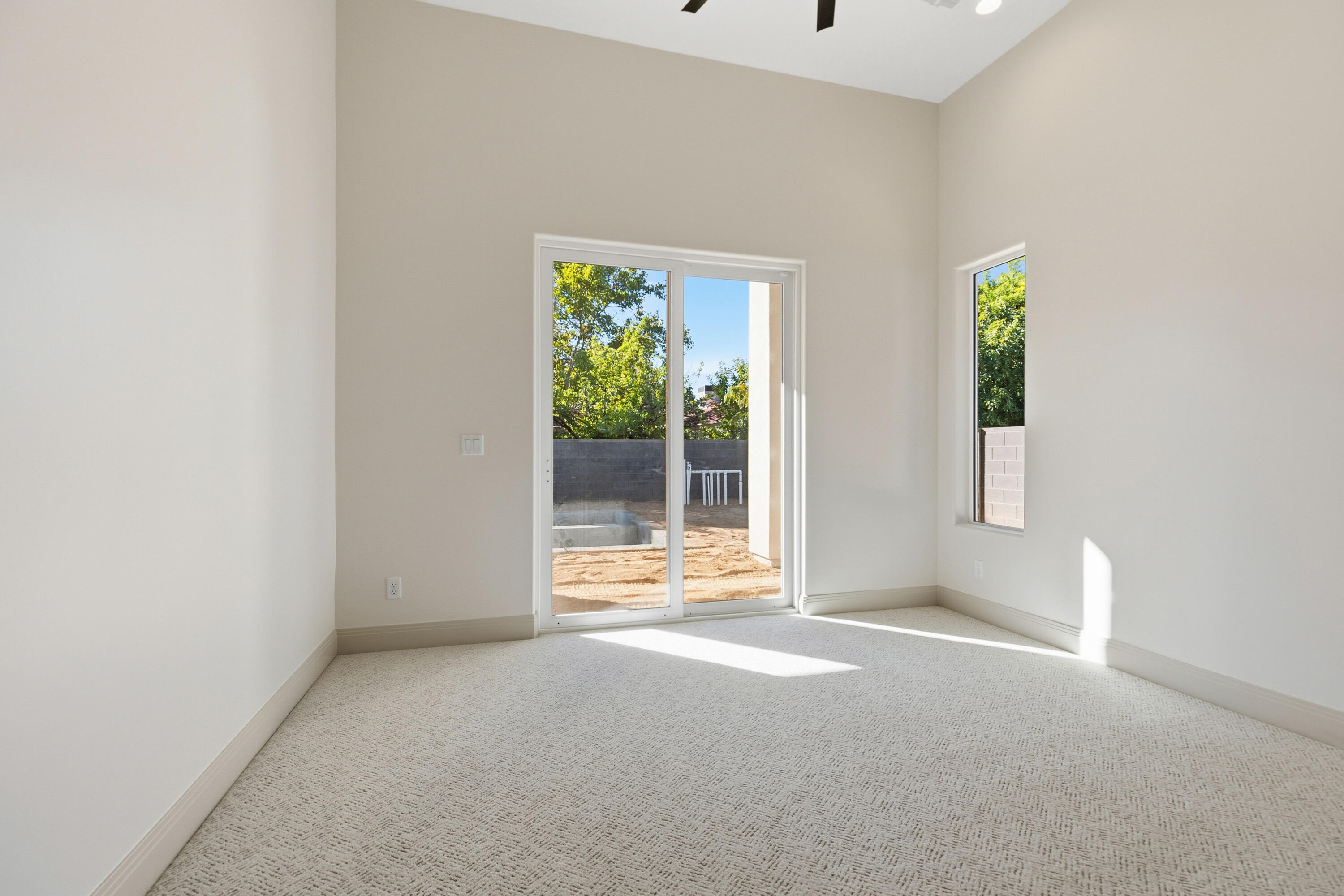 FALCON RIDGE - Residential