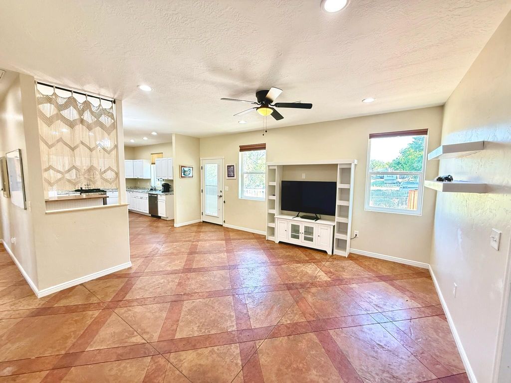 Photo of 326 W 400 N, La Verkin, UT 84745 (MLS # 26-272434)