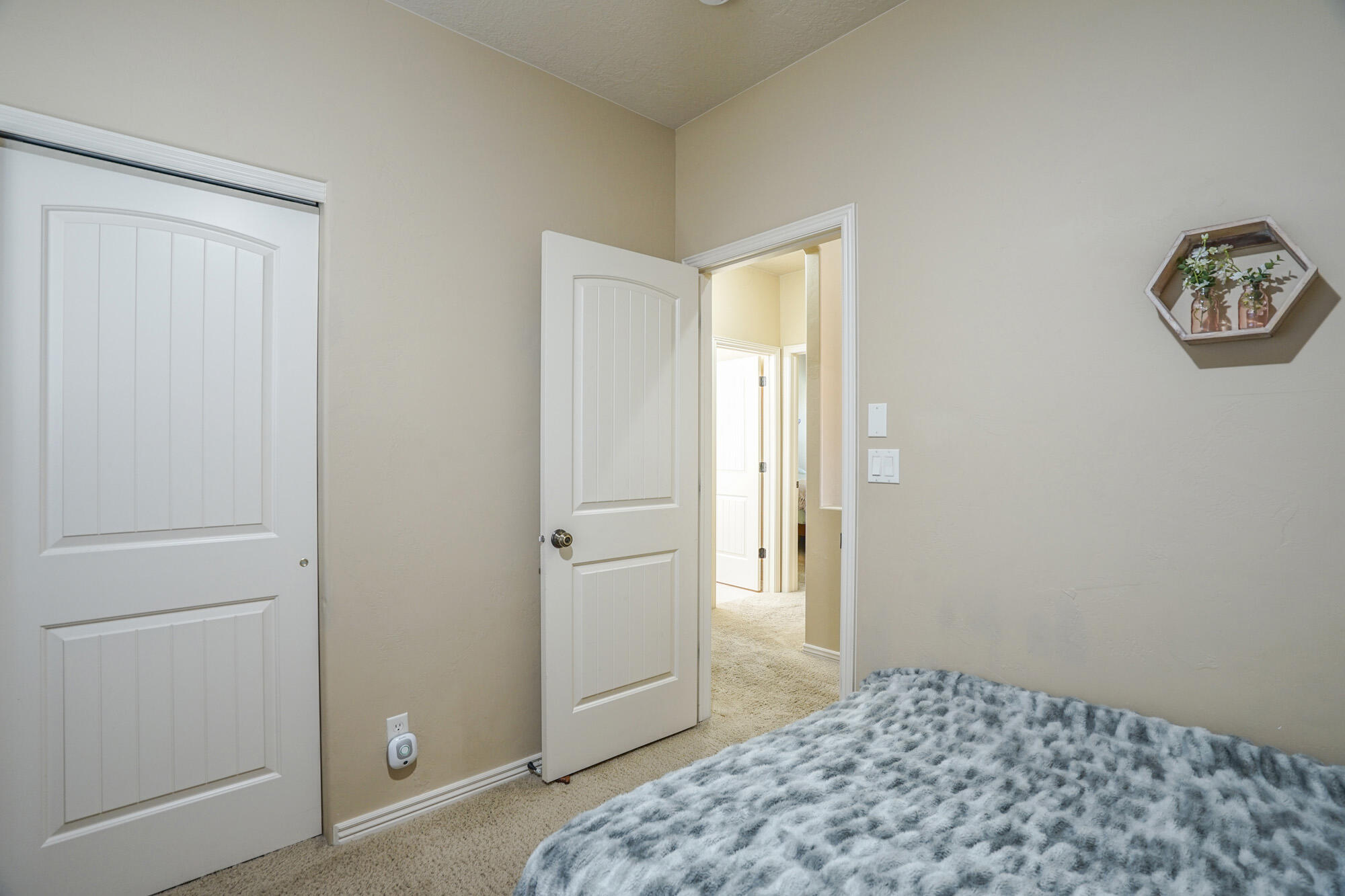 BLOOMINGTON HILLS - Residential