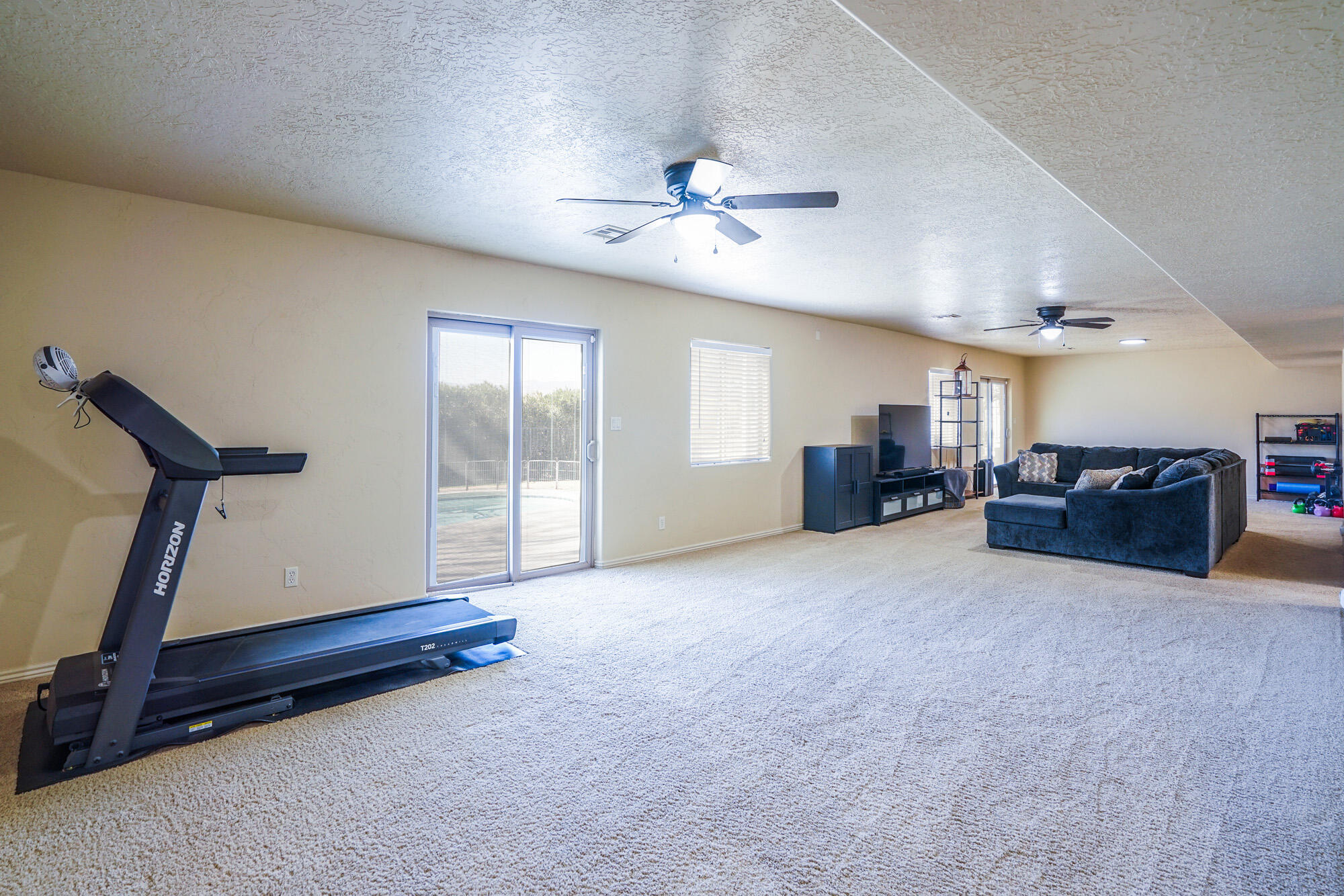 BLOOMINGTON HILLS - Residential