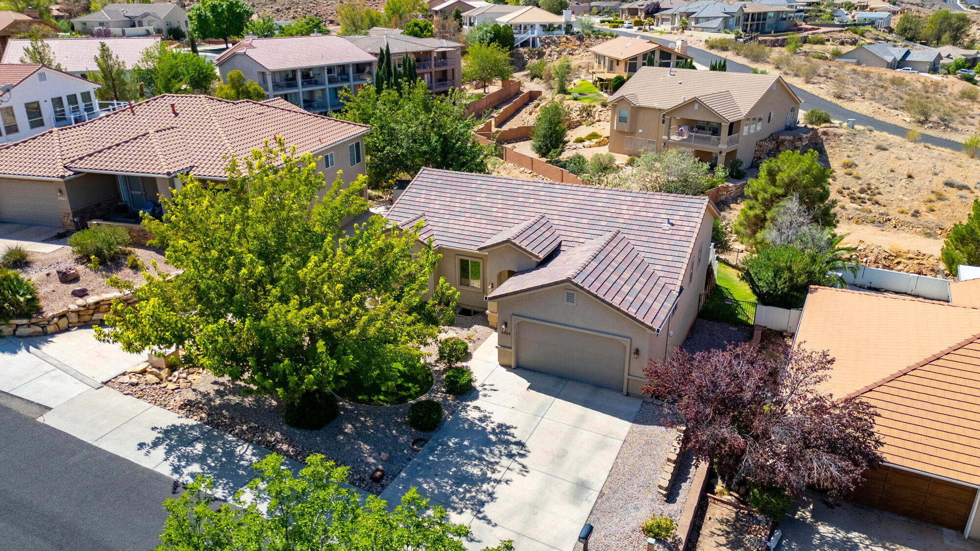 BLOOMINGTON HILLS - Residential
