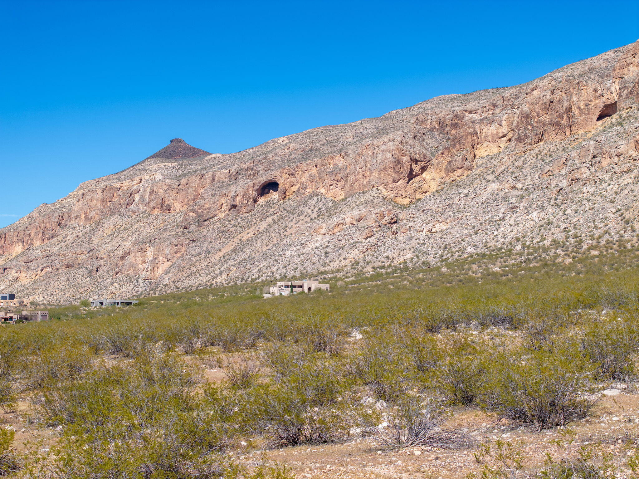 MOCCASIN FLATS - Land