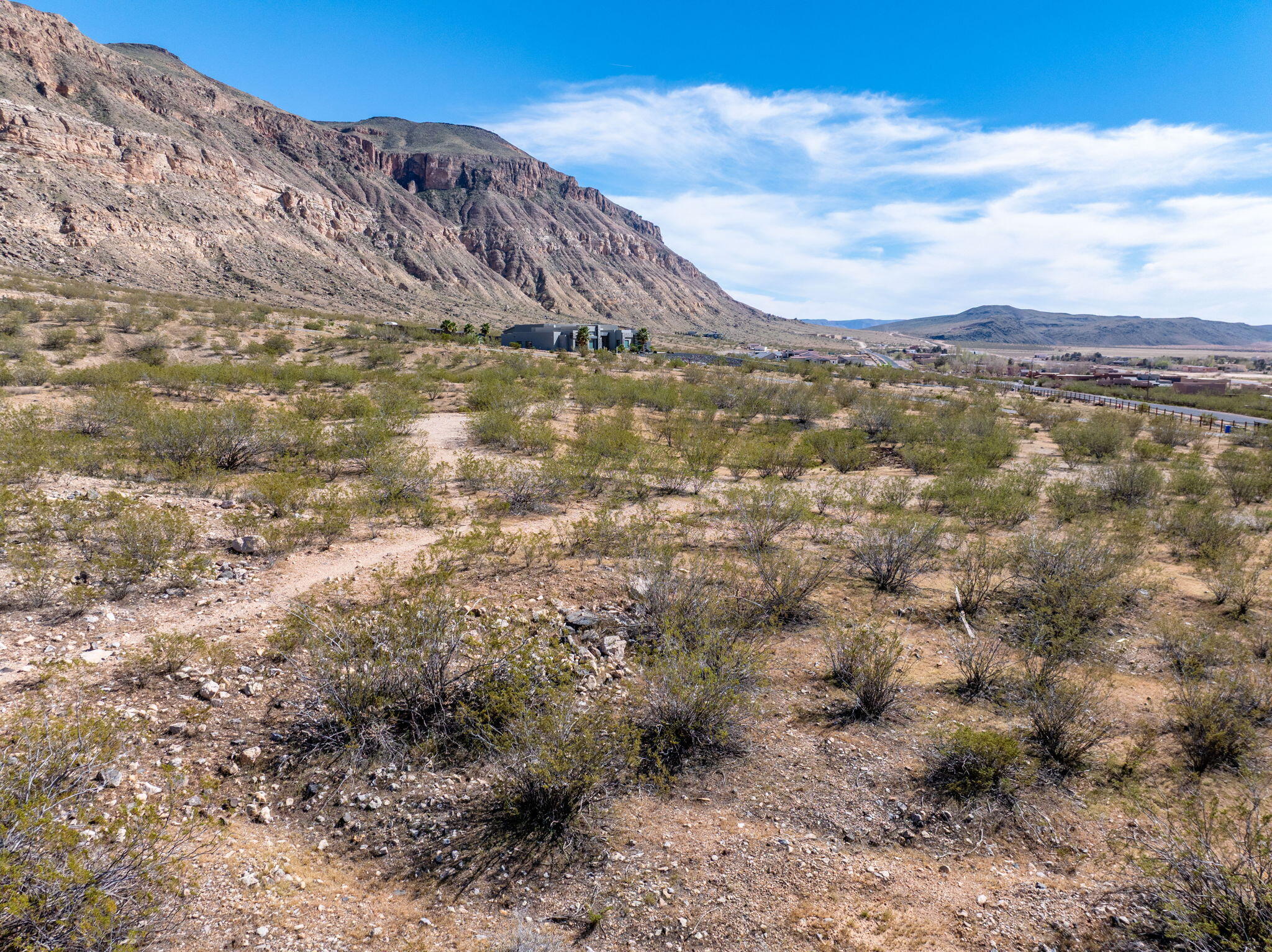 MOCCASIN FLATS - Land
