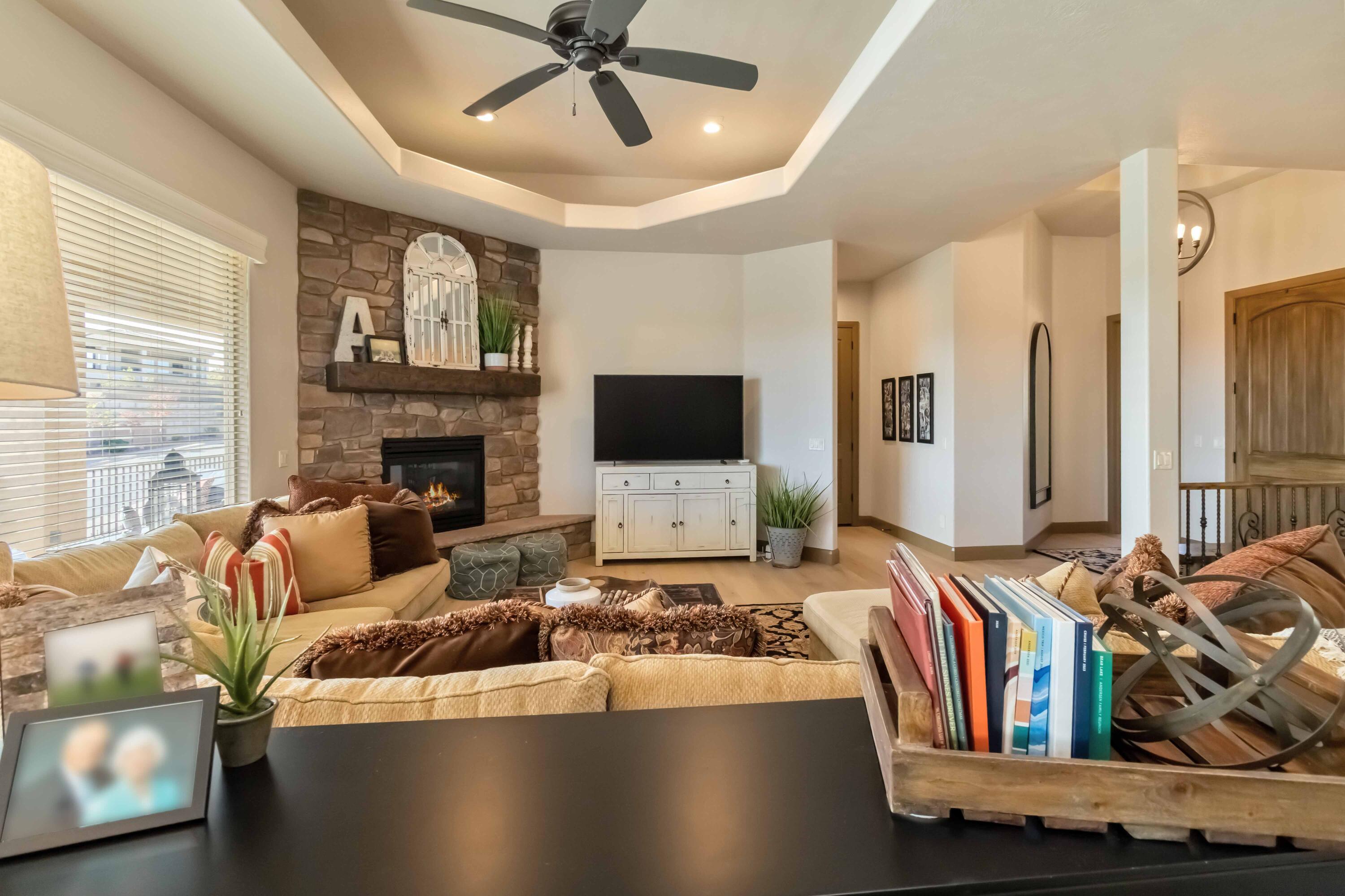 HIGHLANDS AT GREEN VALLEY - Residential