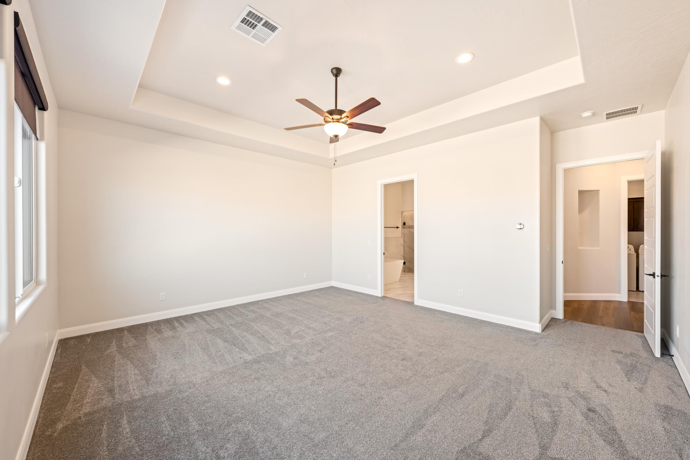 LEDGES OF SG WHITE ROCKS - Residential