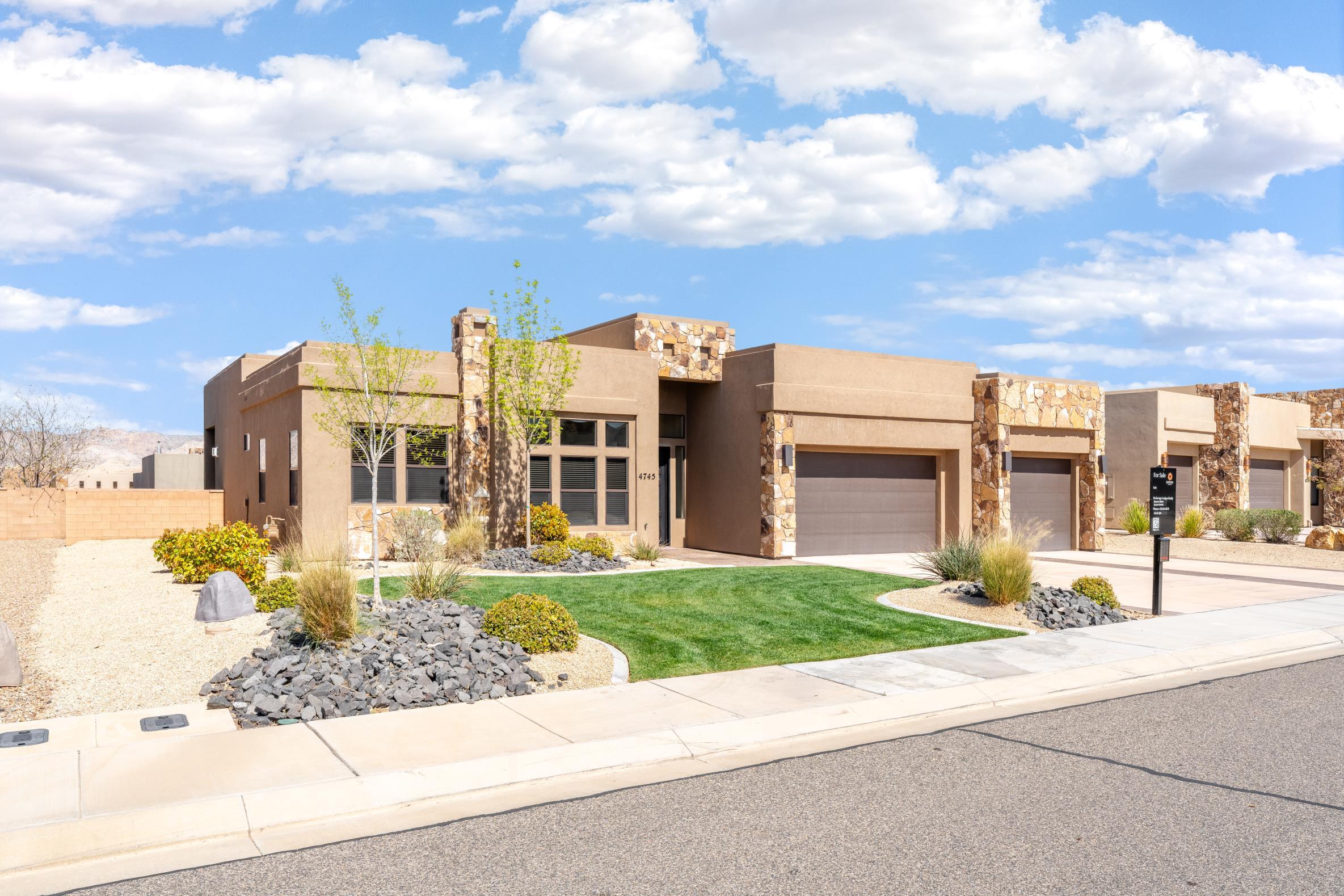 LEDGES OF SG WHITE ROCKS - Residential