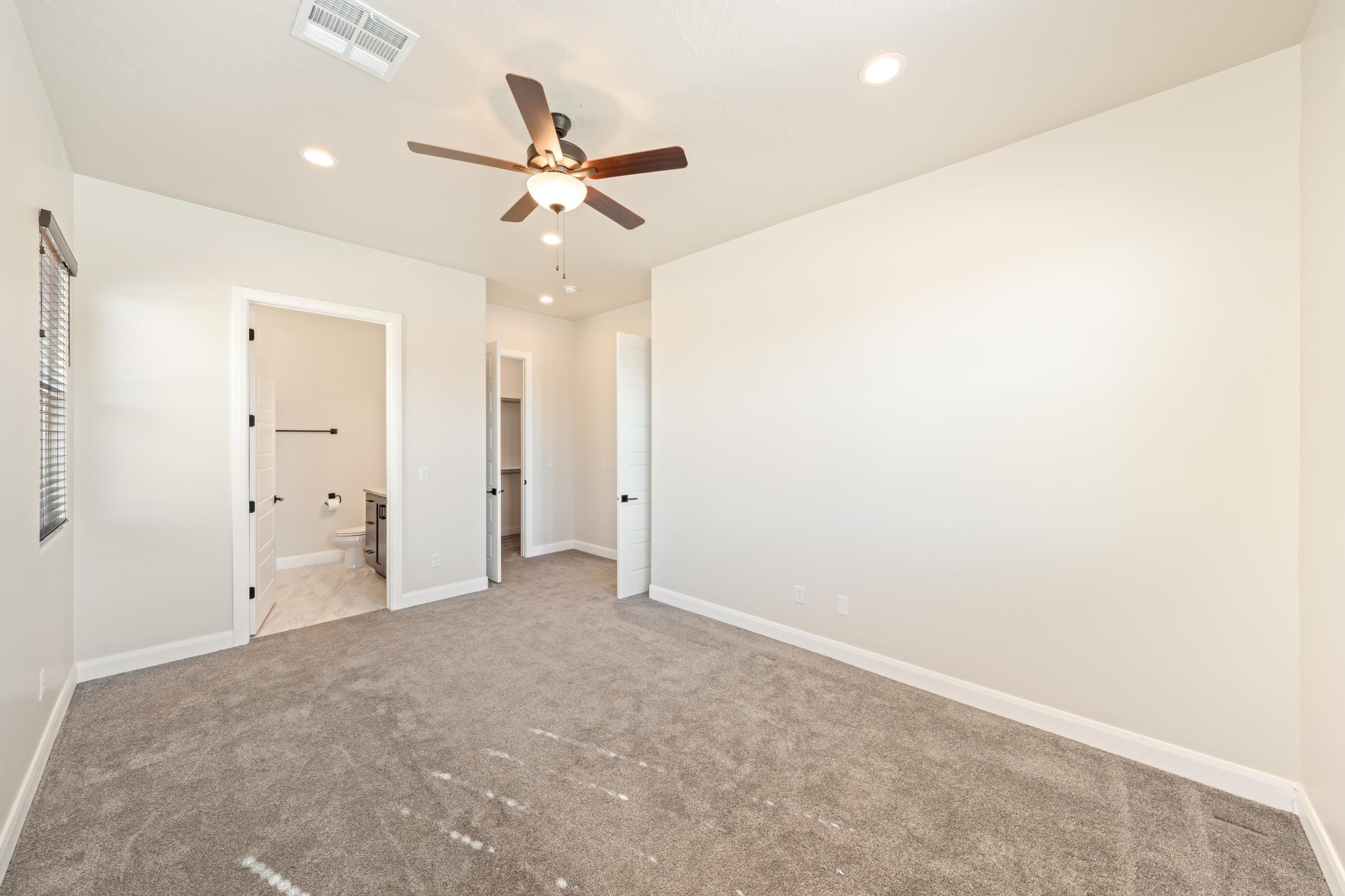 LEDGES OF SG WHITE ROCKS - Residential