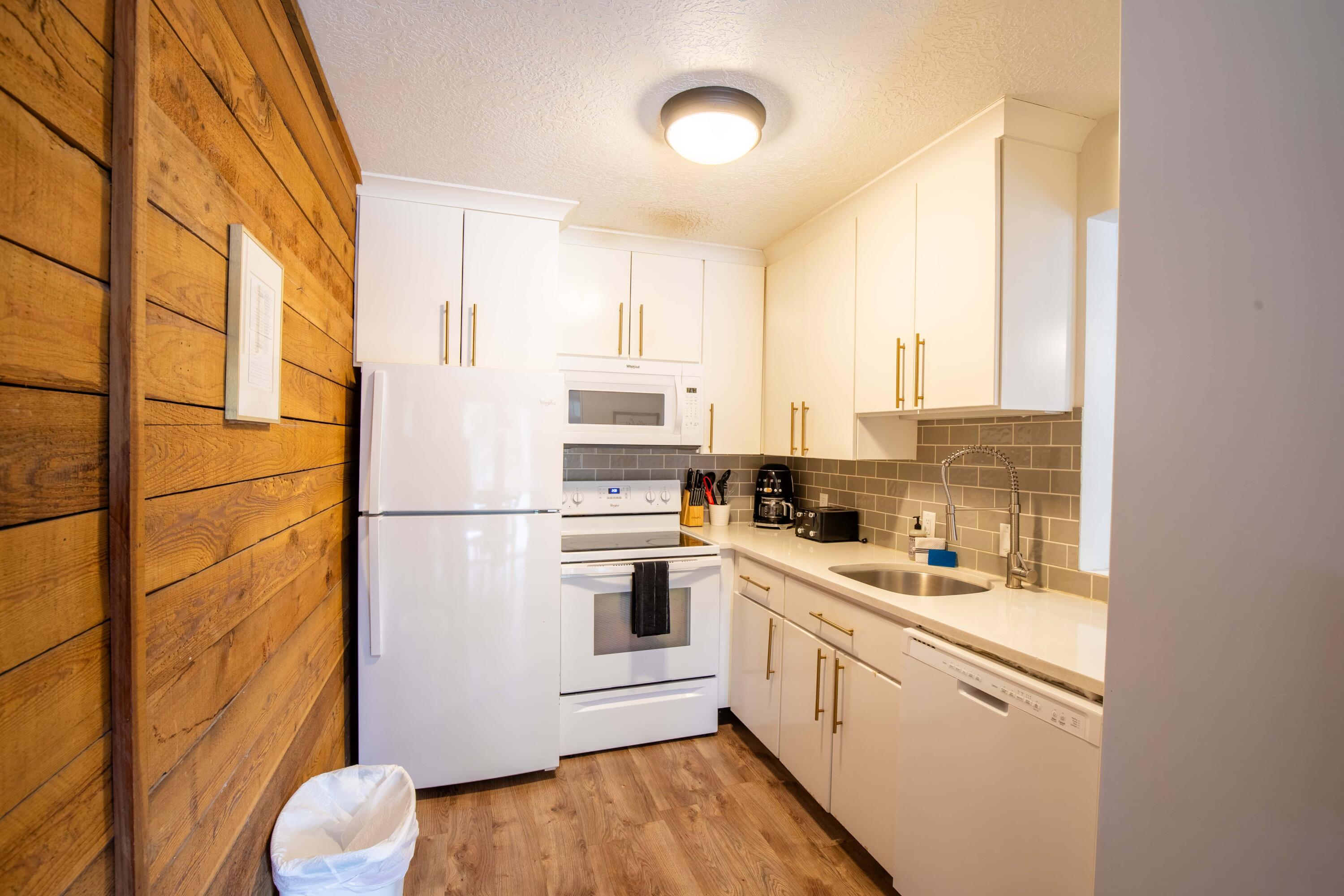 ASPEN ESTATES - Residential