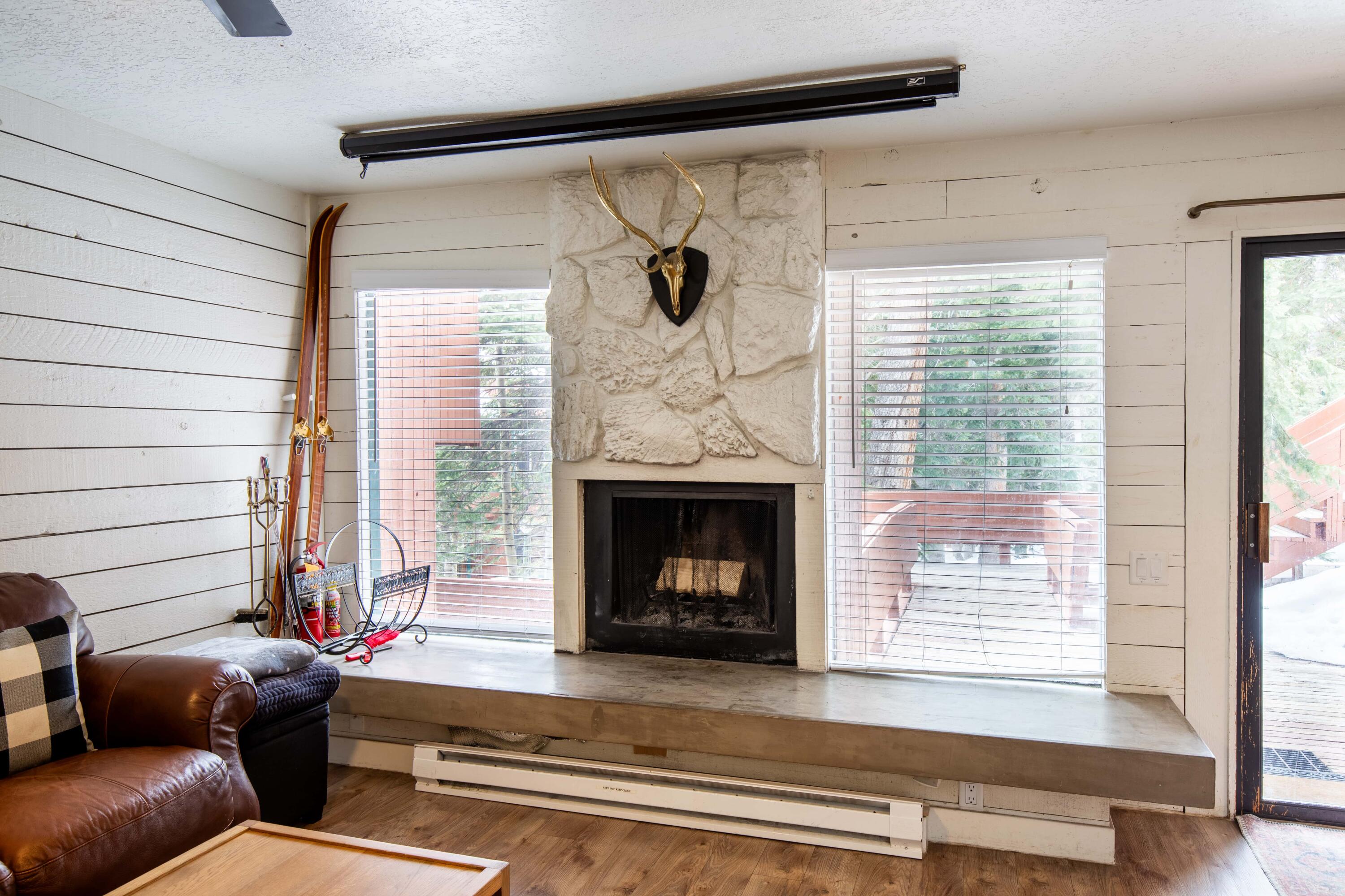 ASPEN ESTATES - Residential