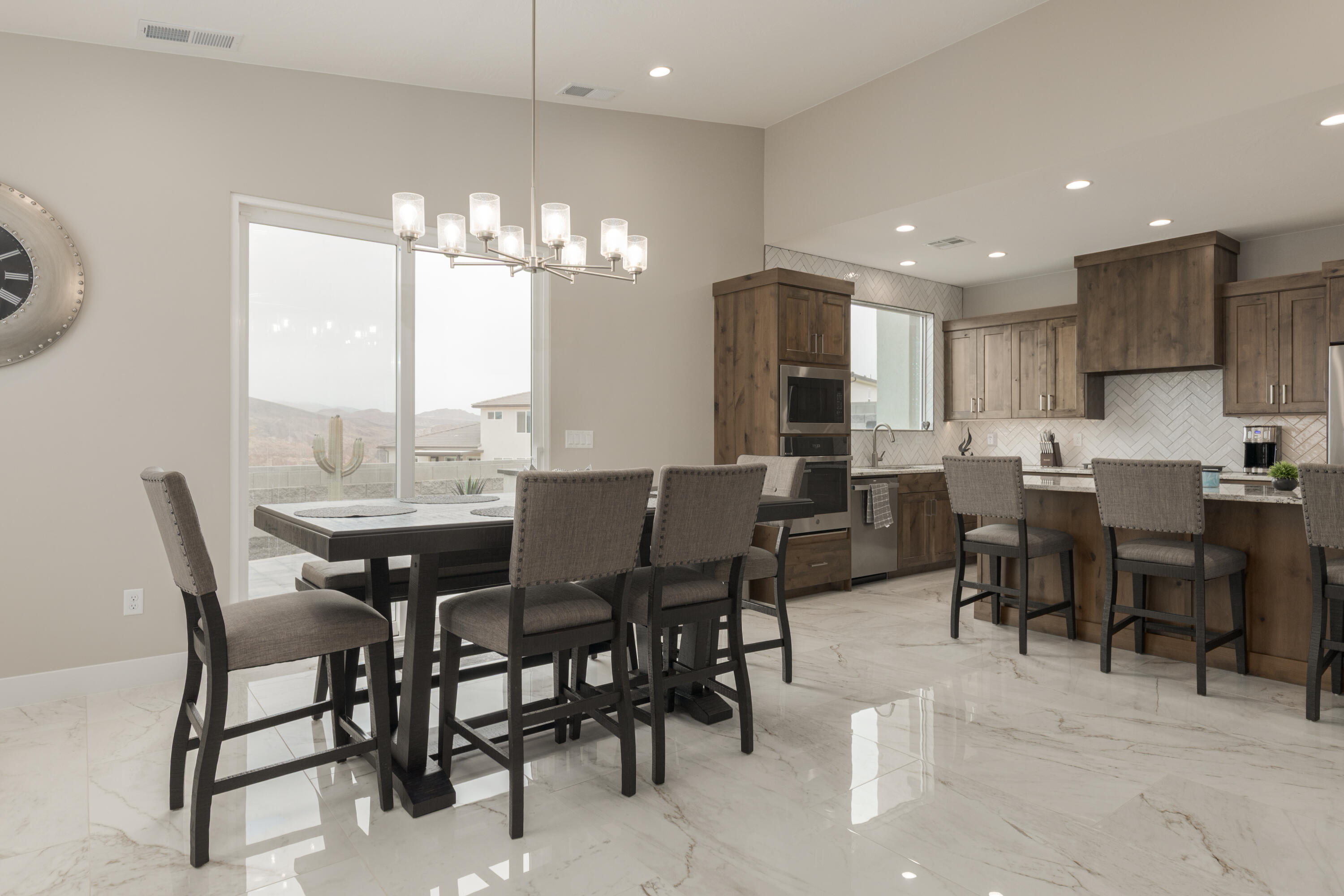 PEREGRINE POINTE WEST - Residential