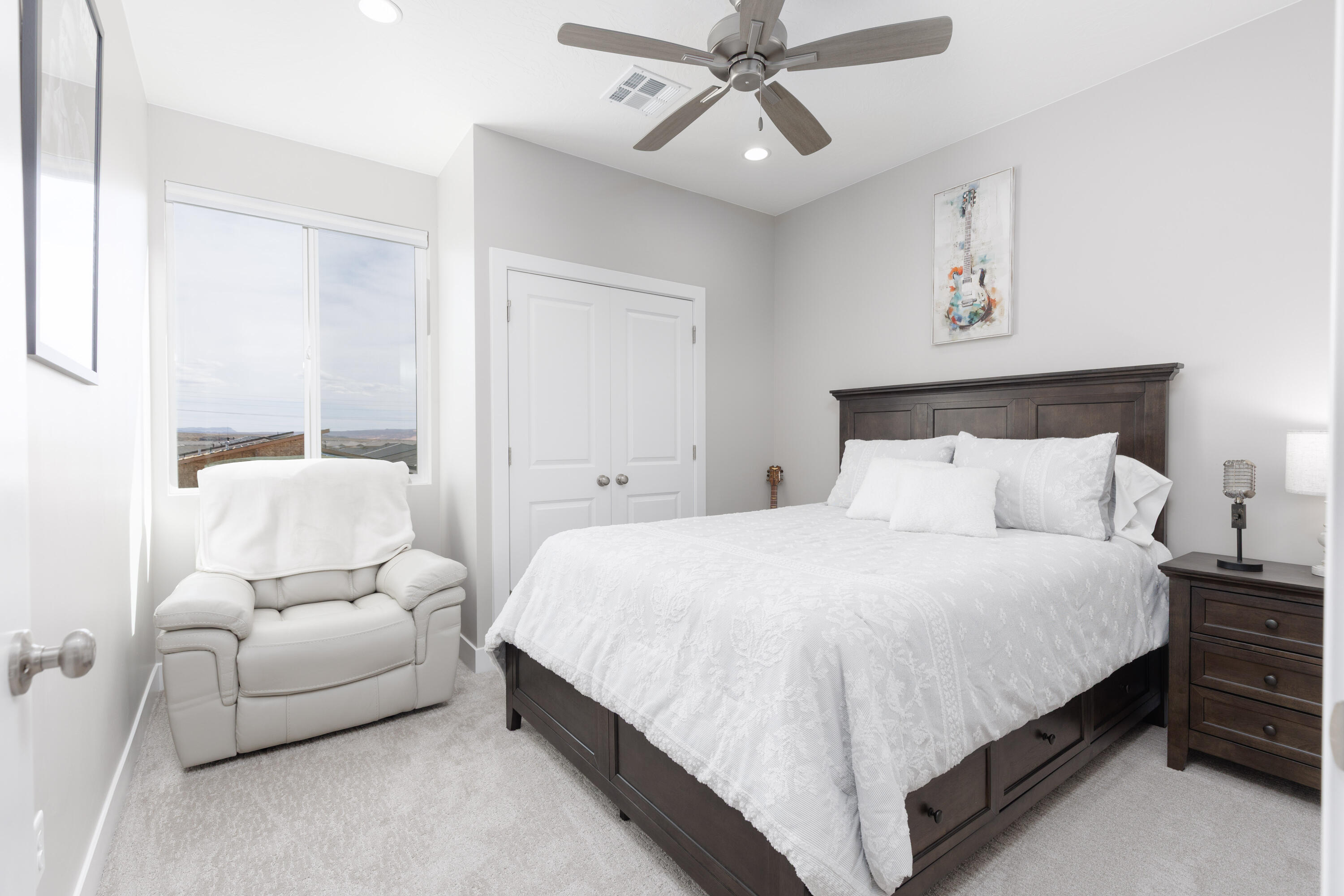 PEREGRINE POINTE WEST - Residential