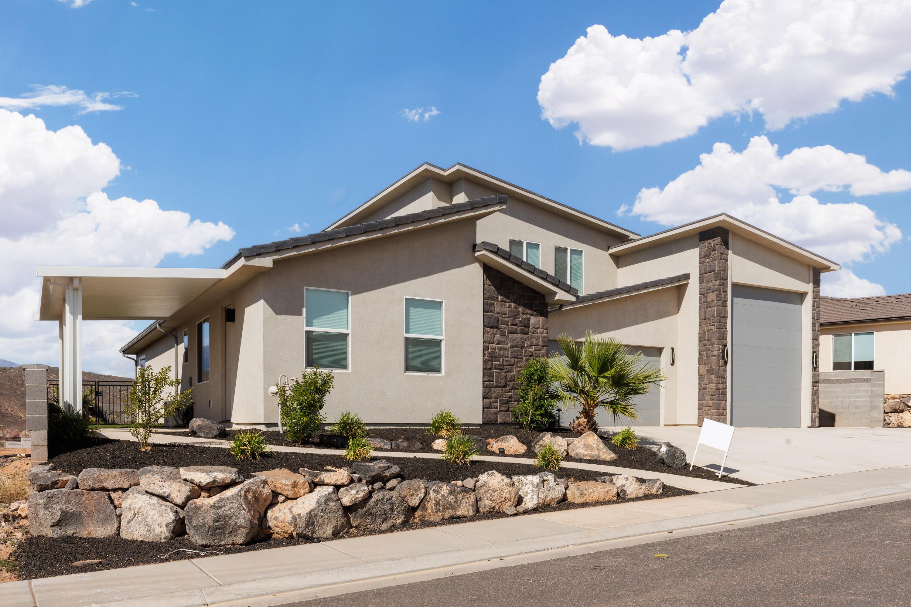 PEREGRINE POINTE WEST - Residential