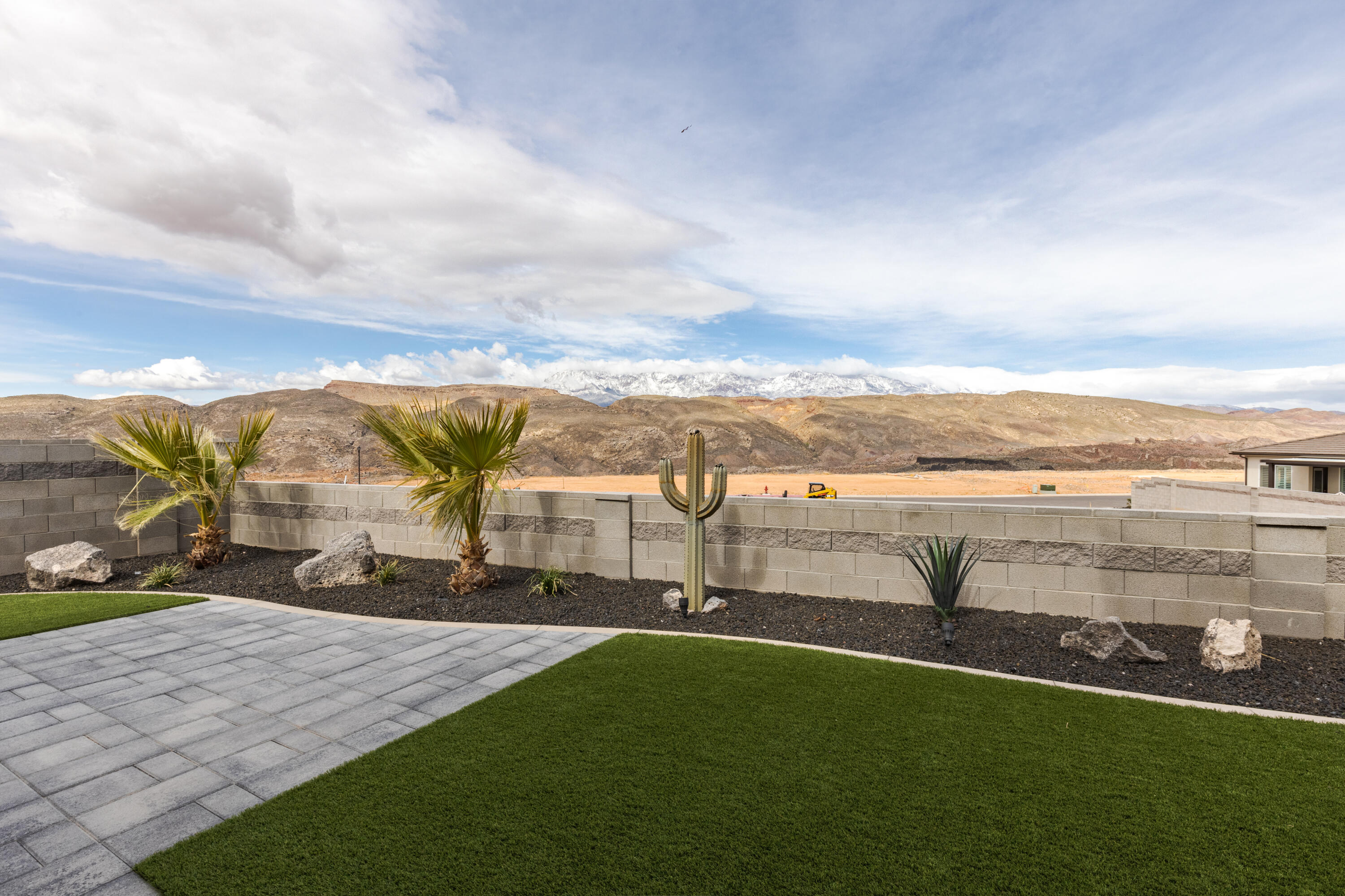 PEREGRINE POINTE WEST - Residential