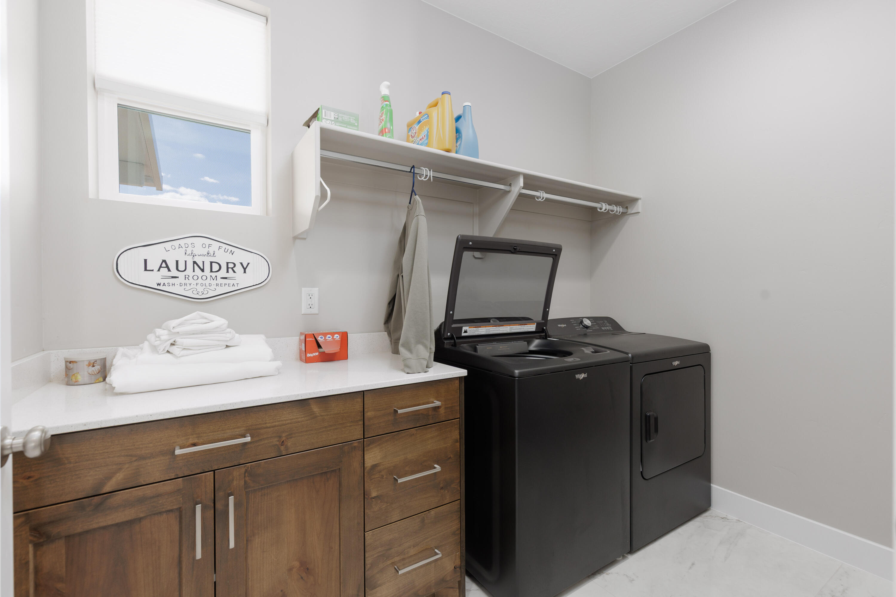 PEREGRINE POINTE WEST - Residential