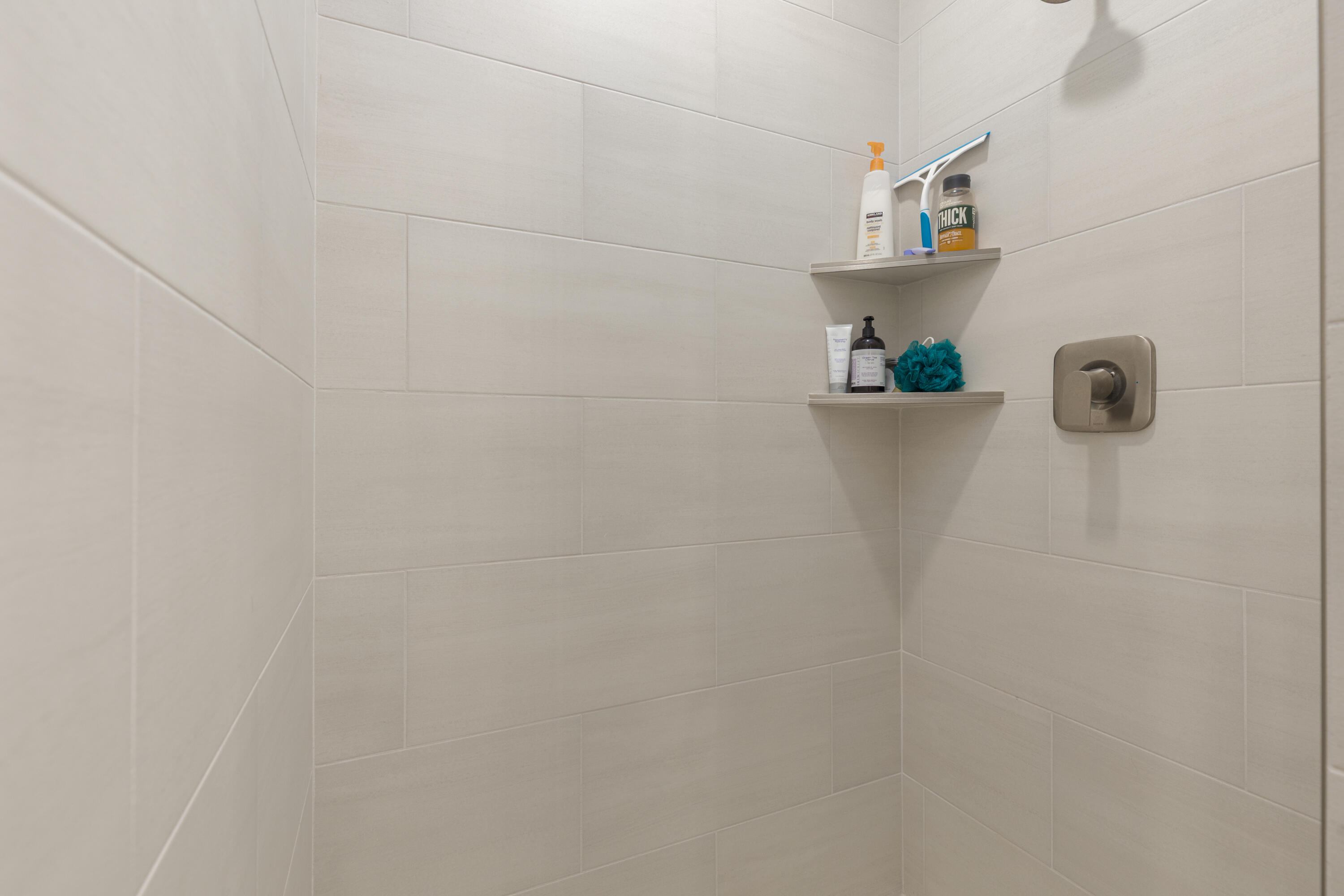 PEREGRINE POINTE WEST - Residential