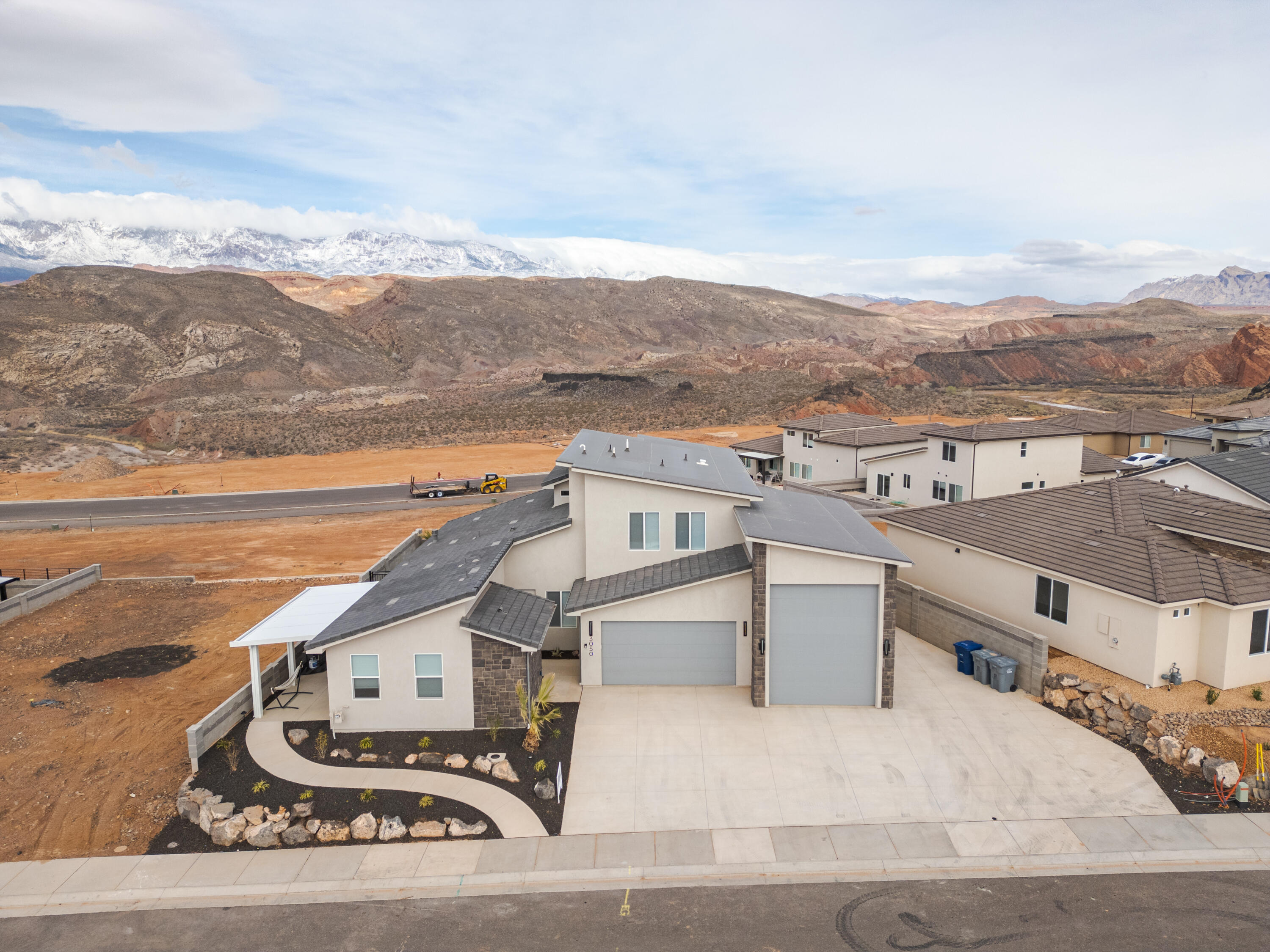 PEREGRINE POINTE WEST - Residential