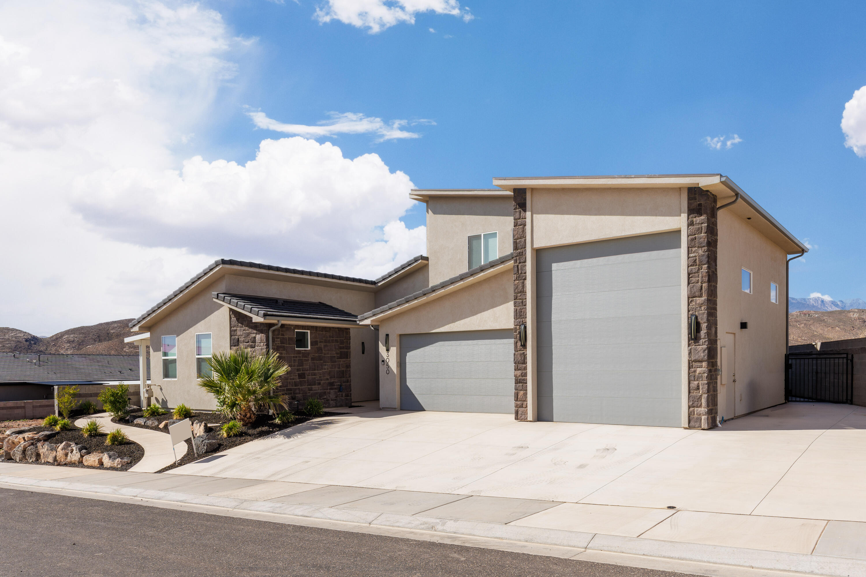 PEREGRINE POINTE WEST - Residential