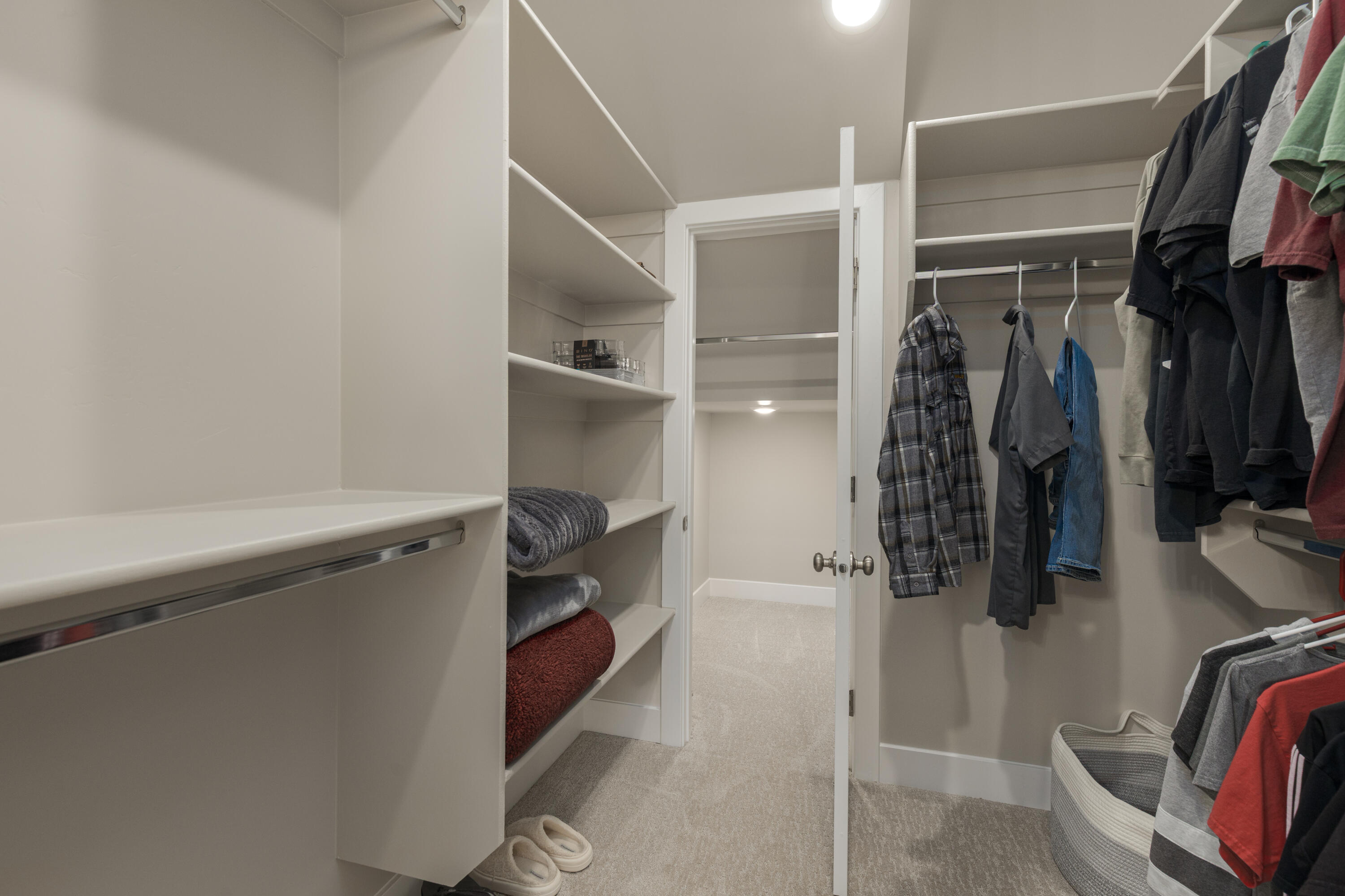 PEREGRINE POINTE WEST - Residential