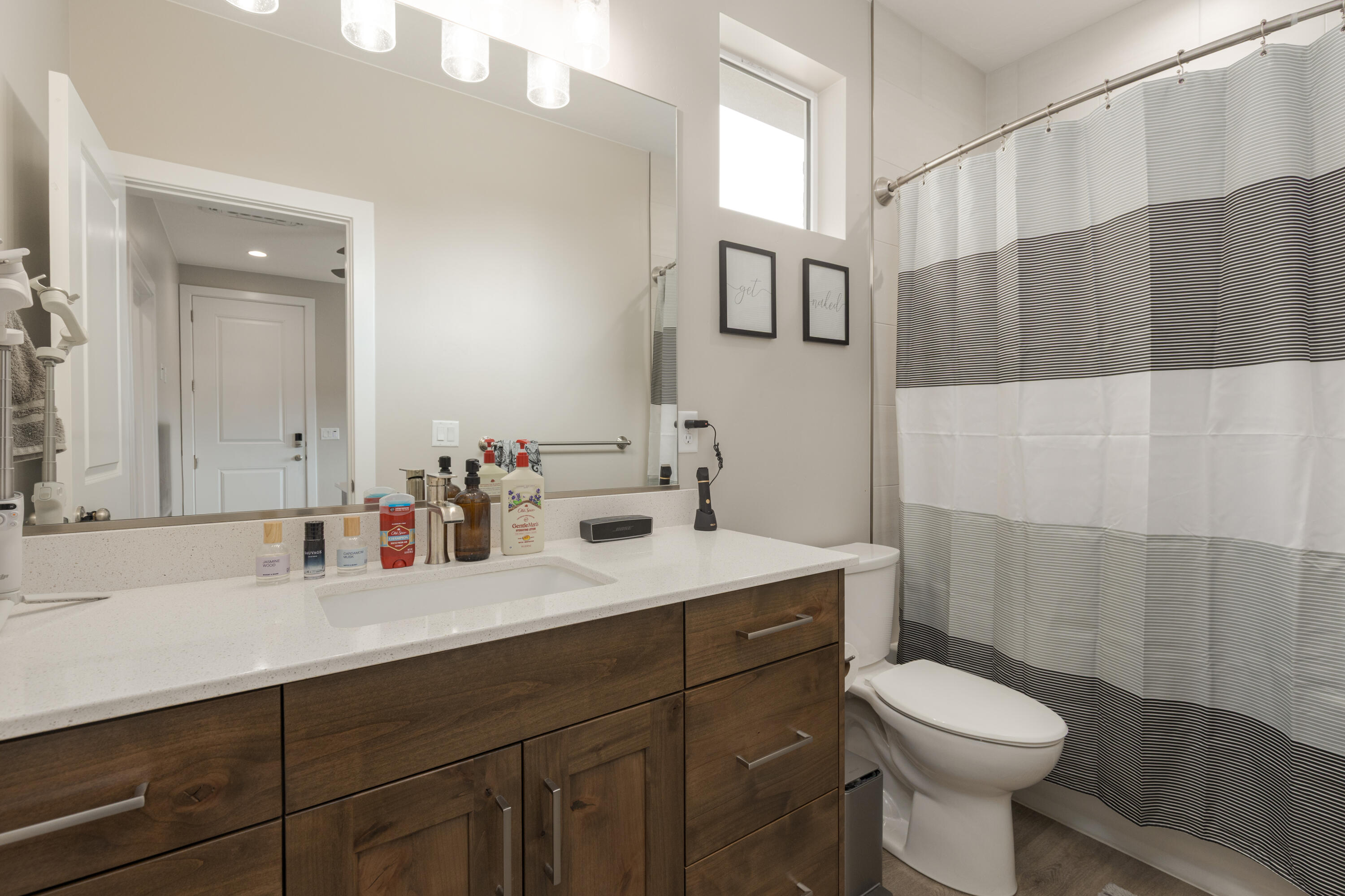 PEREGRINE POINTE WEST - Residential