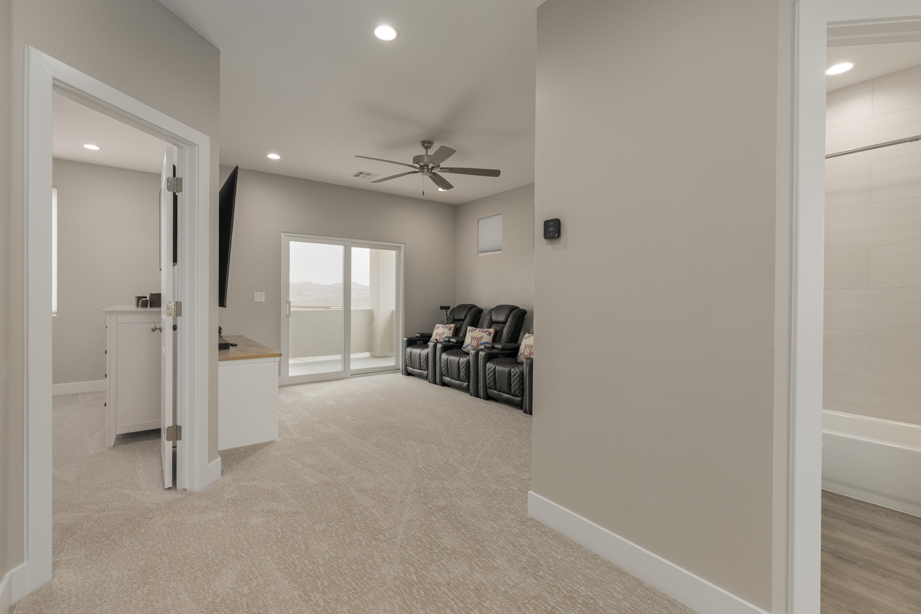 PEREGRINE POINTE WEST - Residential