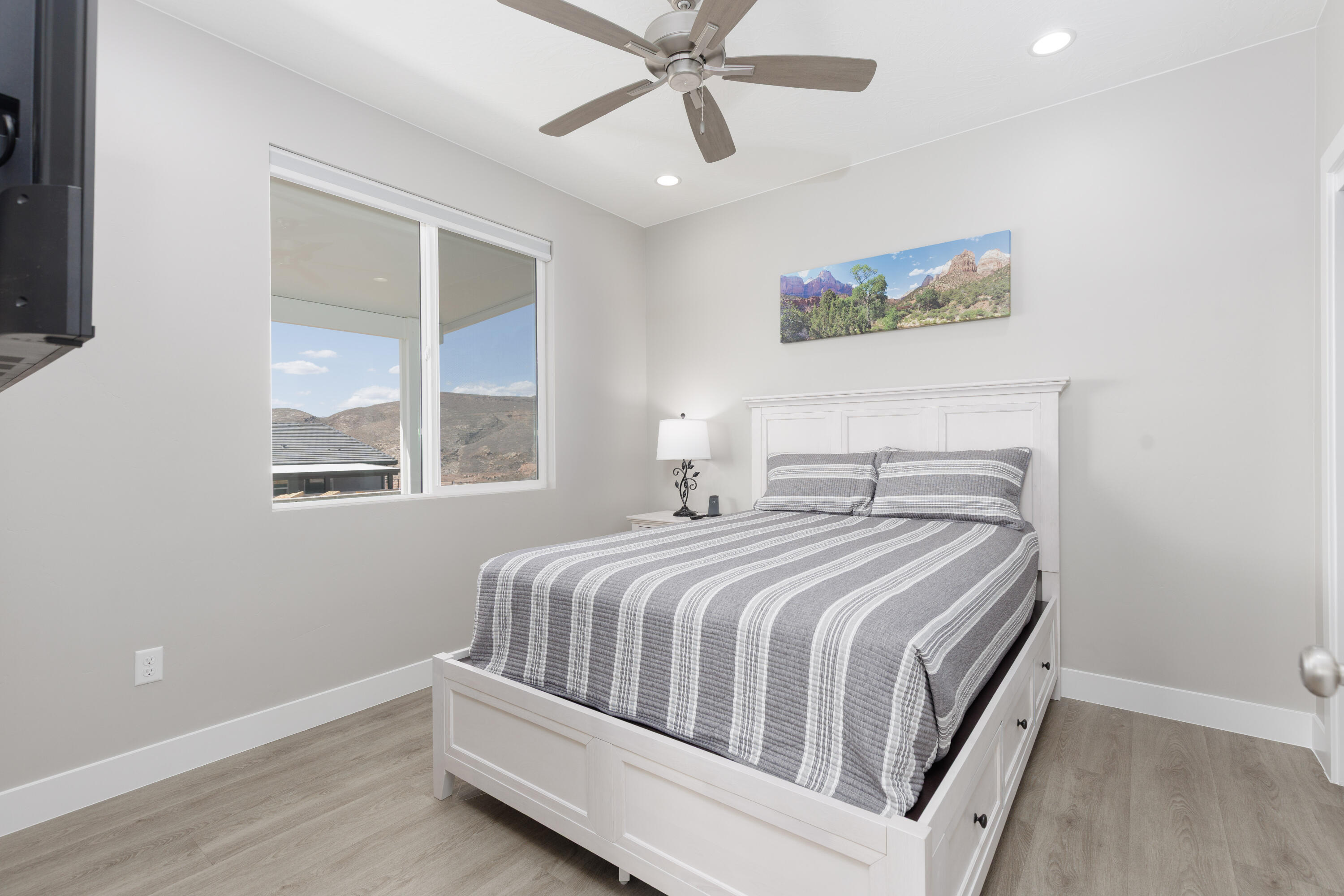 PEREGRINE POINTE WEST - Residential