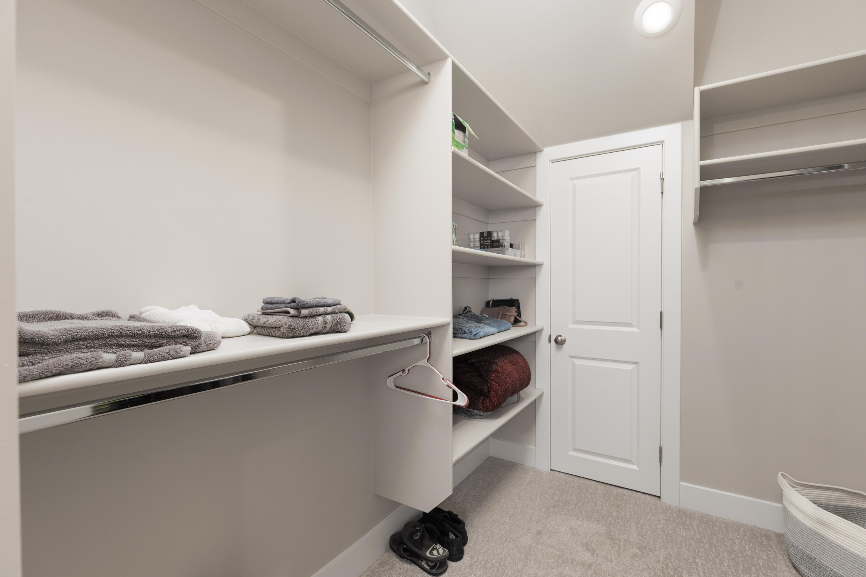 PEREGRINE POINTE WEST - Residential