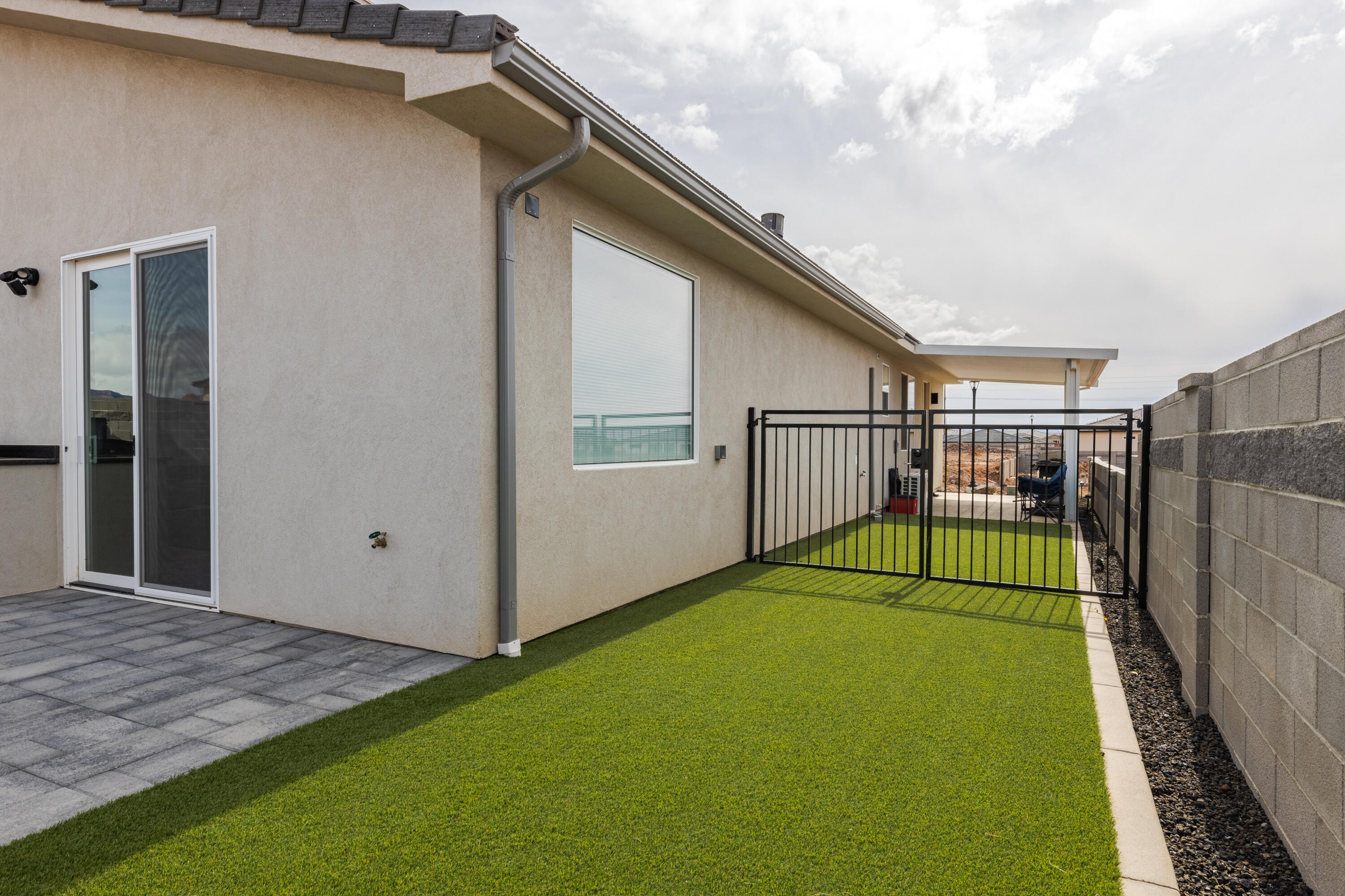 PEREGRINE POINTE WEST - Residential