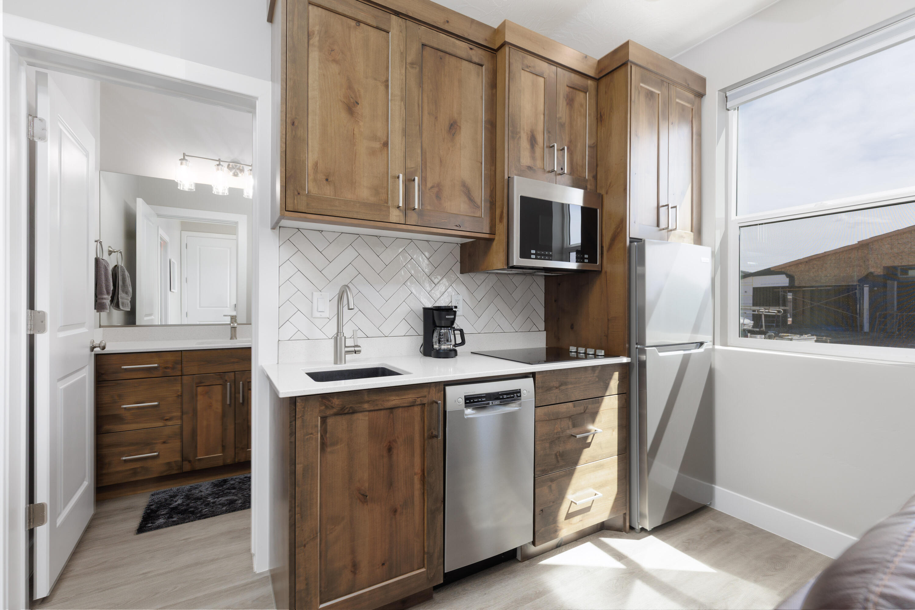 PEREGRINE POINTE WEST - Residential