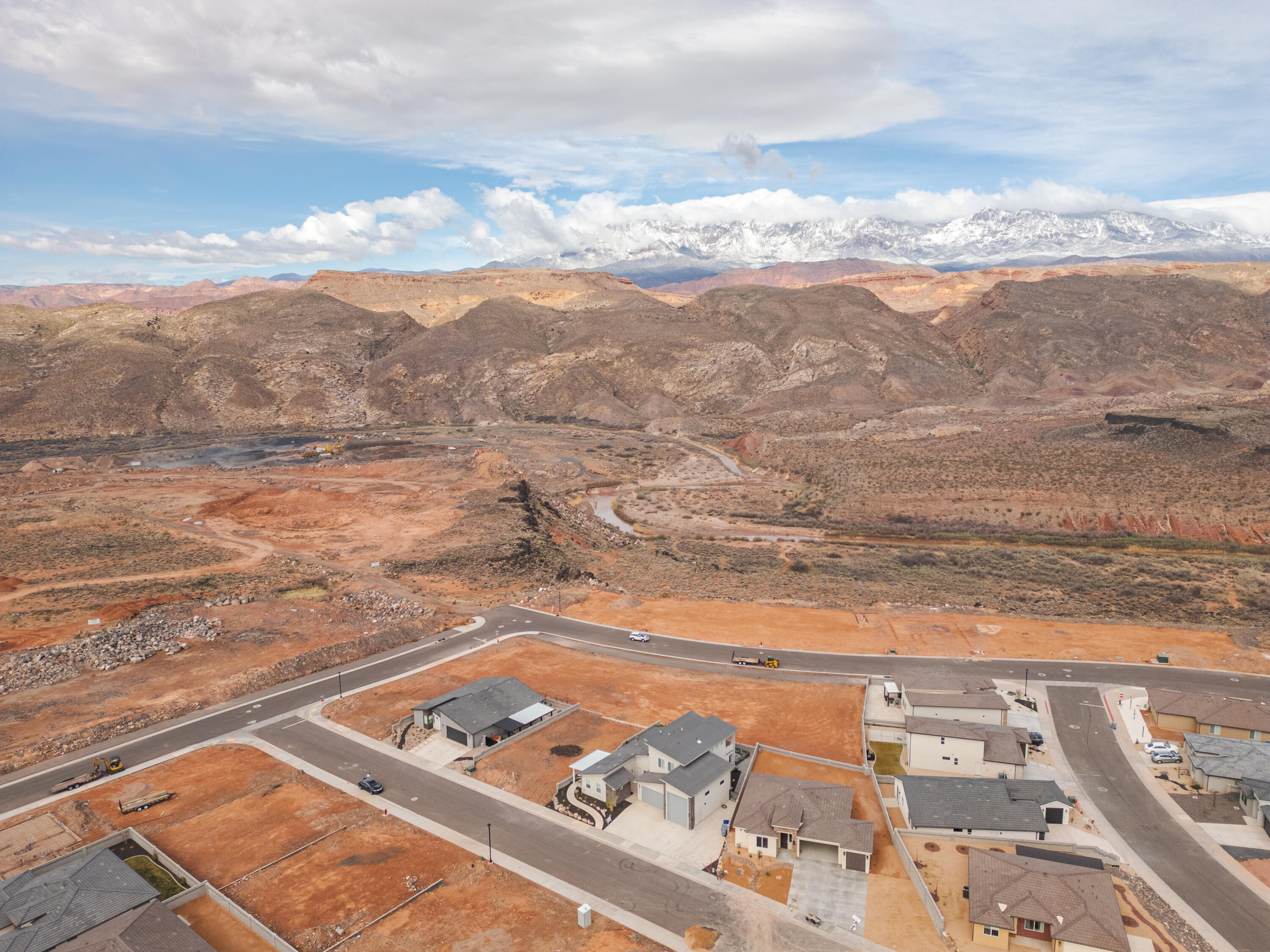 PEREGRINE POINTE WEST - Residential