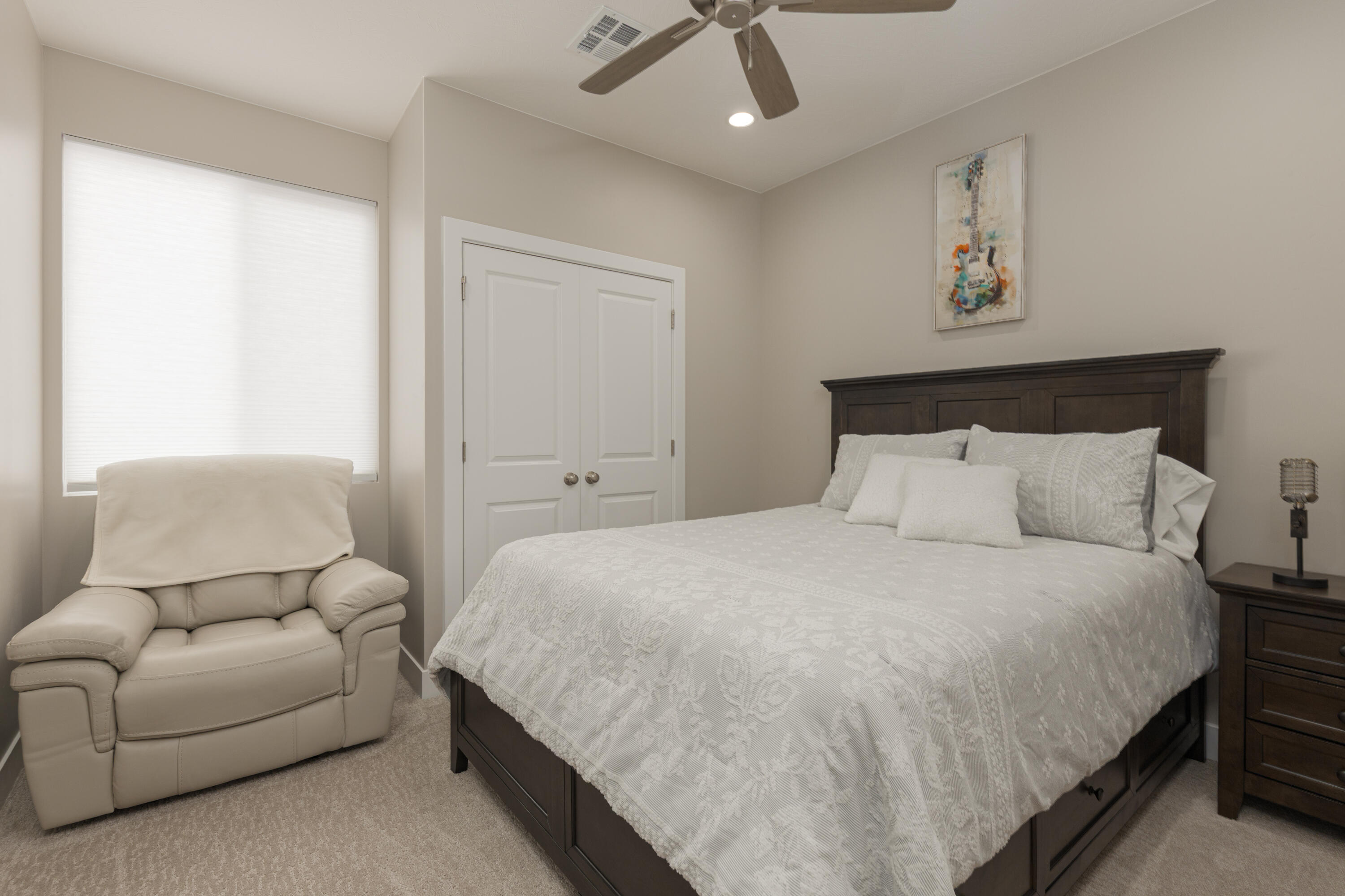 PEREGRINE POINTE WEST - Residential