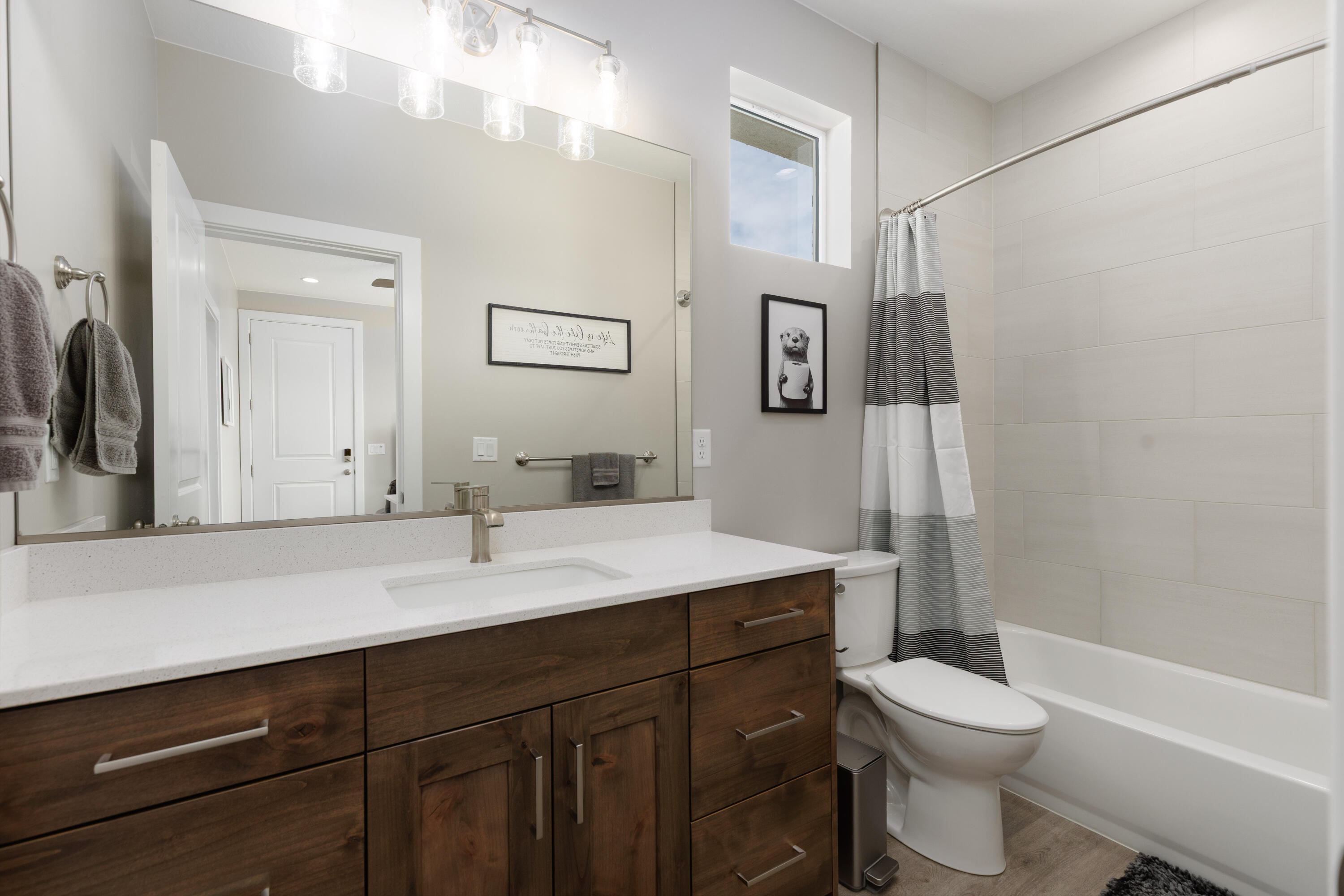 PEREGRINE POINTE WEST - Residential