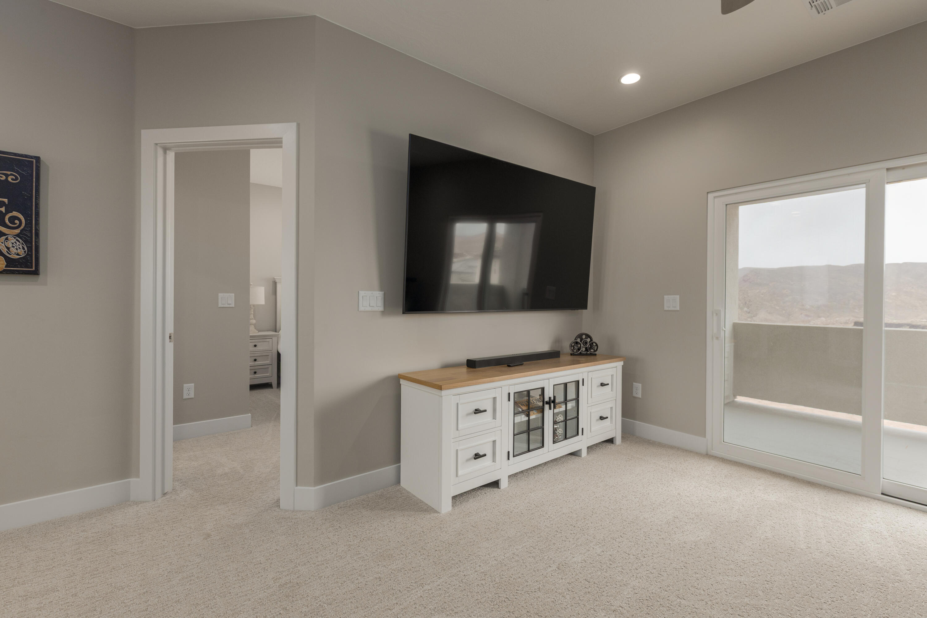 PEREGRINE POINTE WEST - Residential