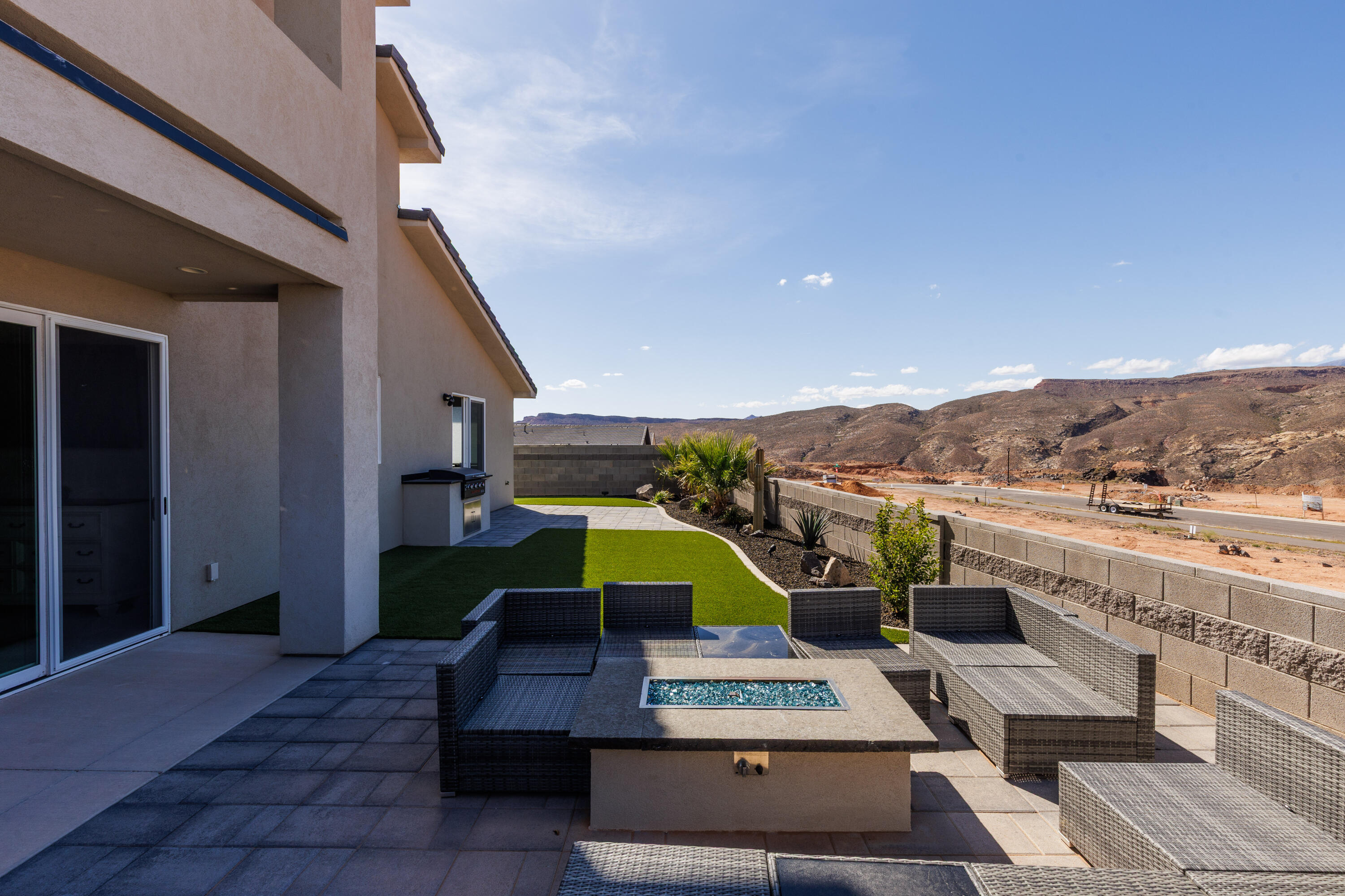 PEREGRINE POINTE WEST - Residential