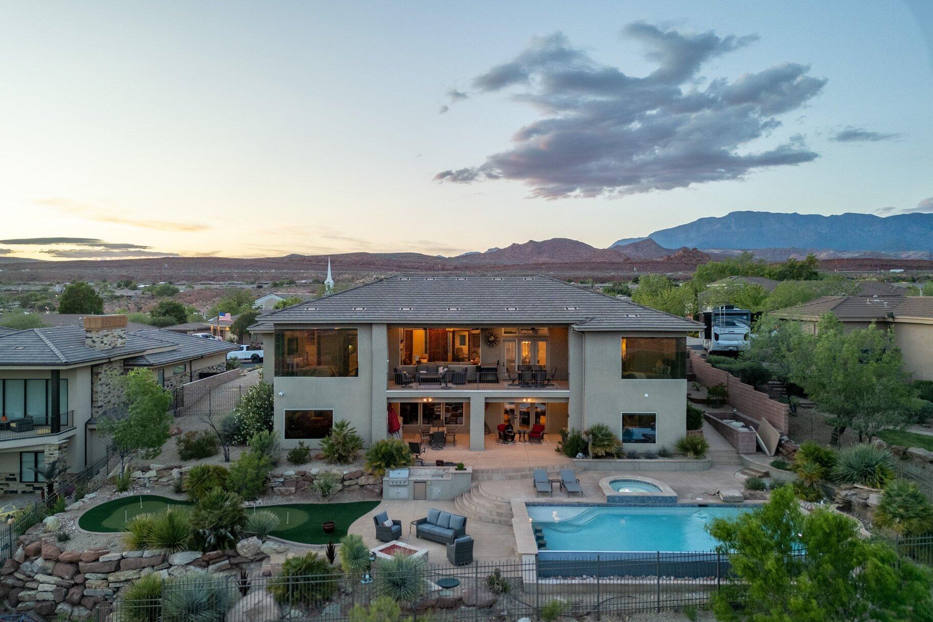CORAL CANYON - Residential