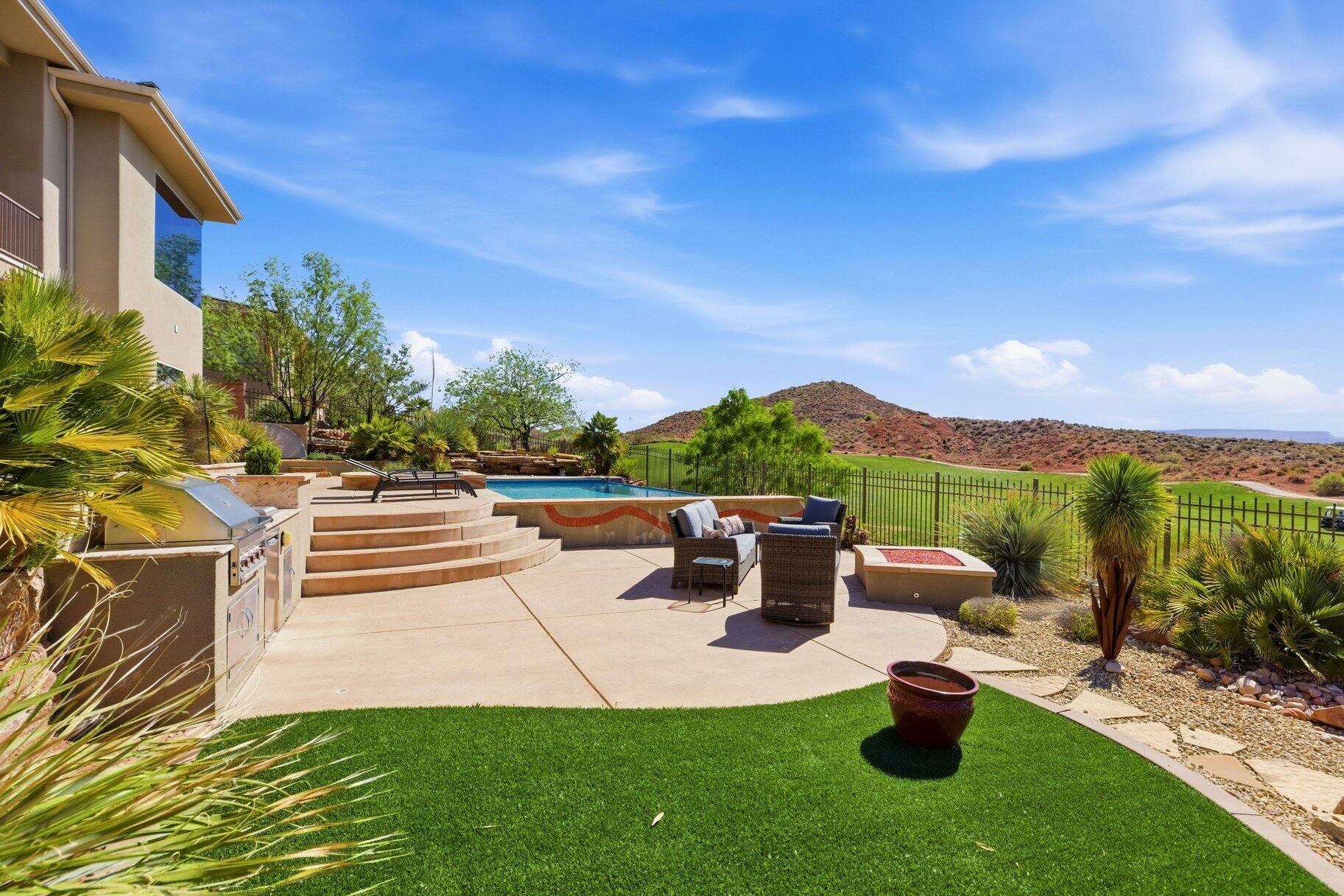 CORAL CANYON - Residential