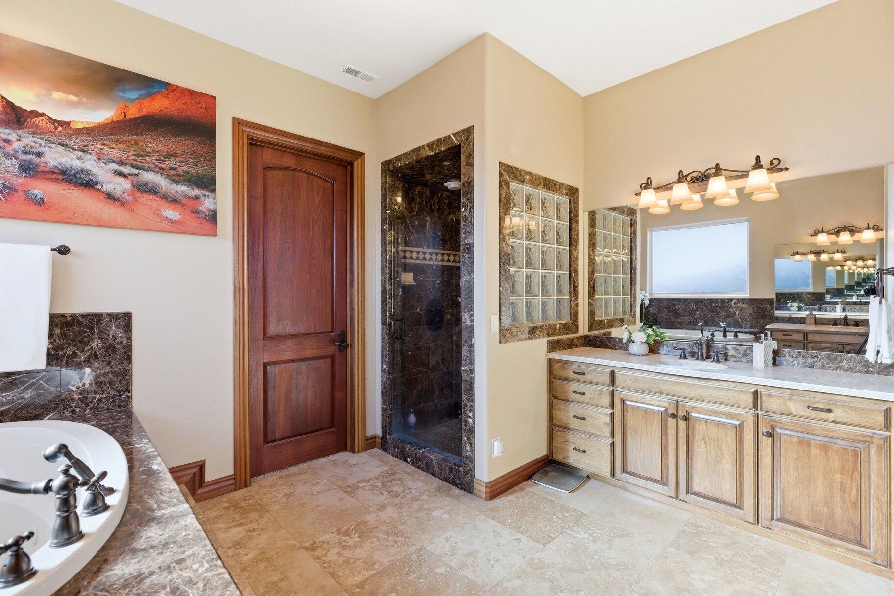 CORAL CANYON - Residential