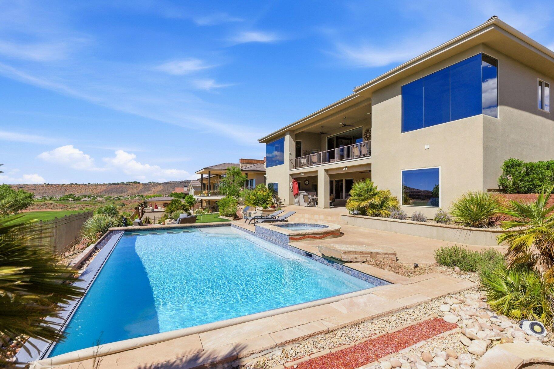 CORAL CANYON - Residential