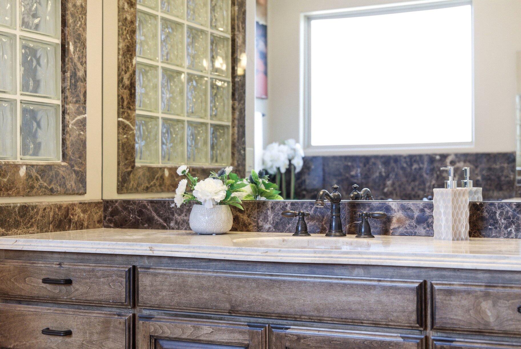 CORAL CANYON - Residential