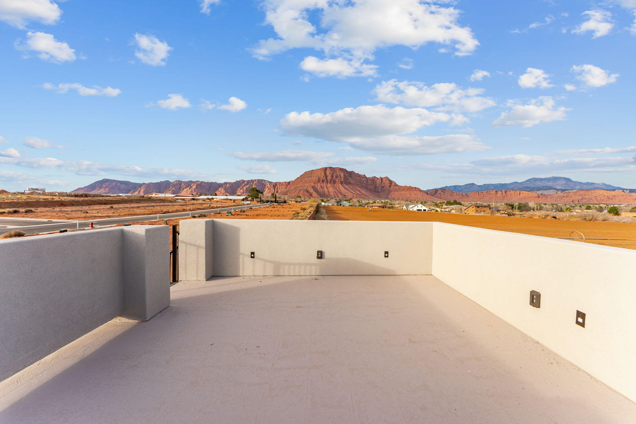 BLACK STONE - Residential