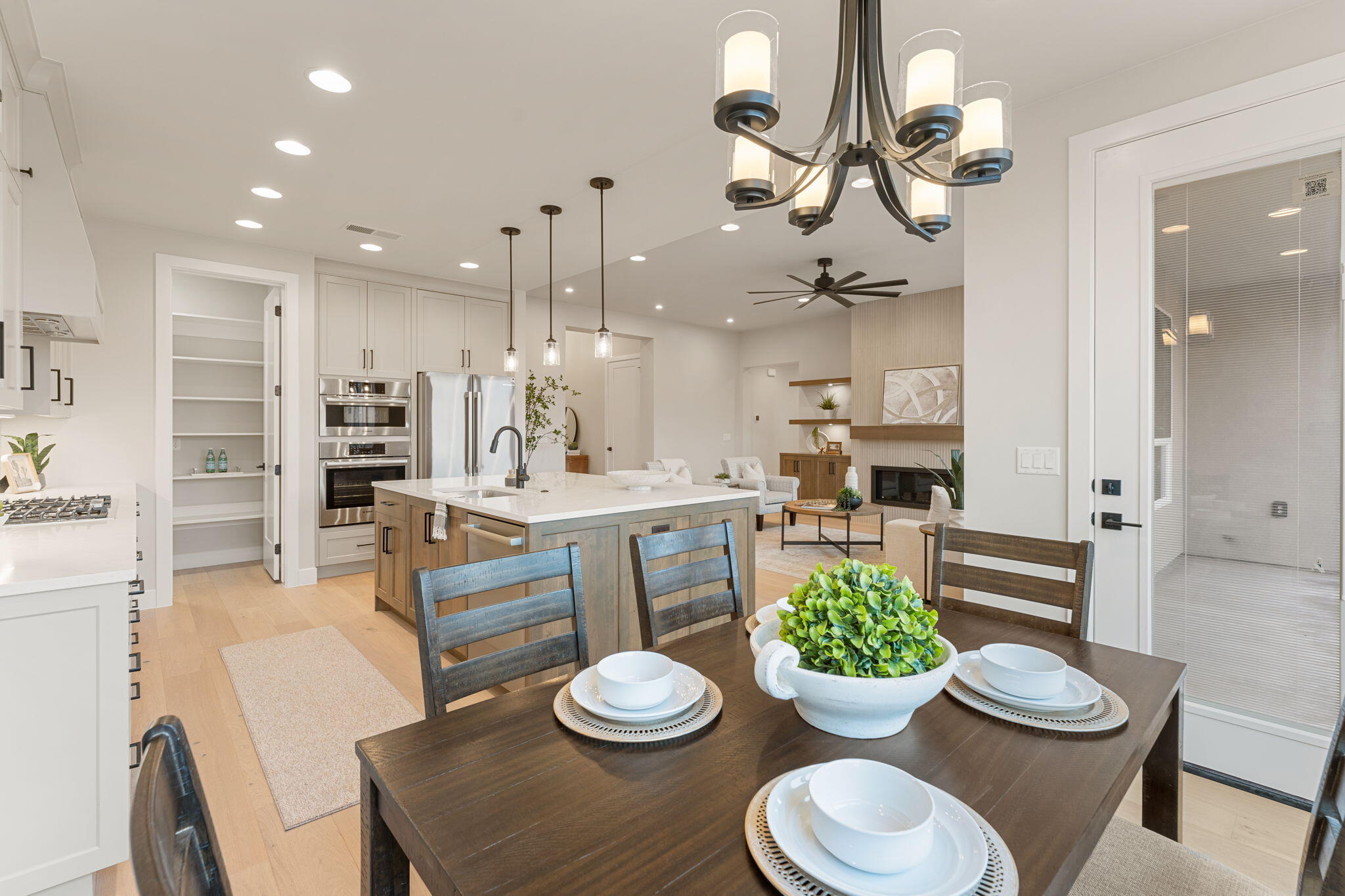 BLACK STONE - Residential