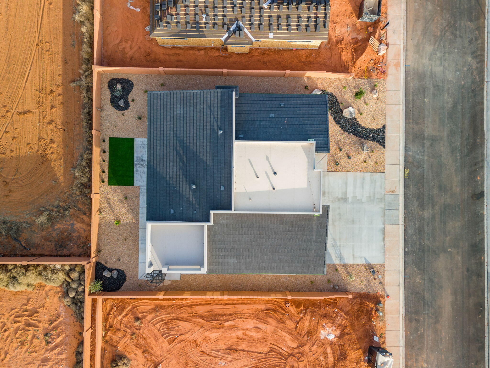 BLACK STONE - Residential