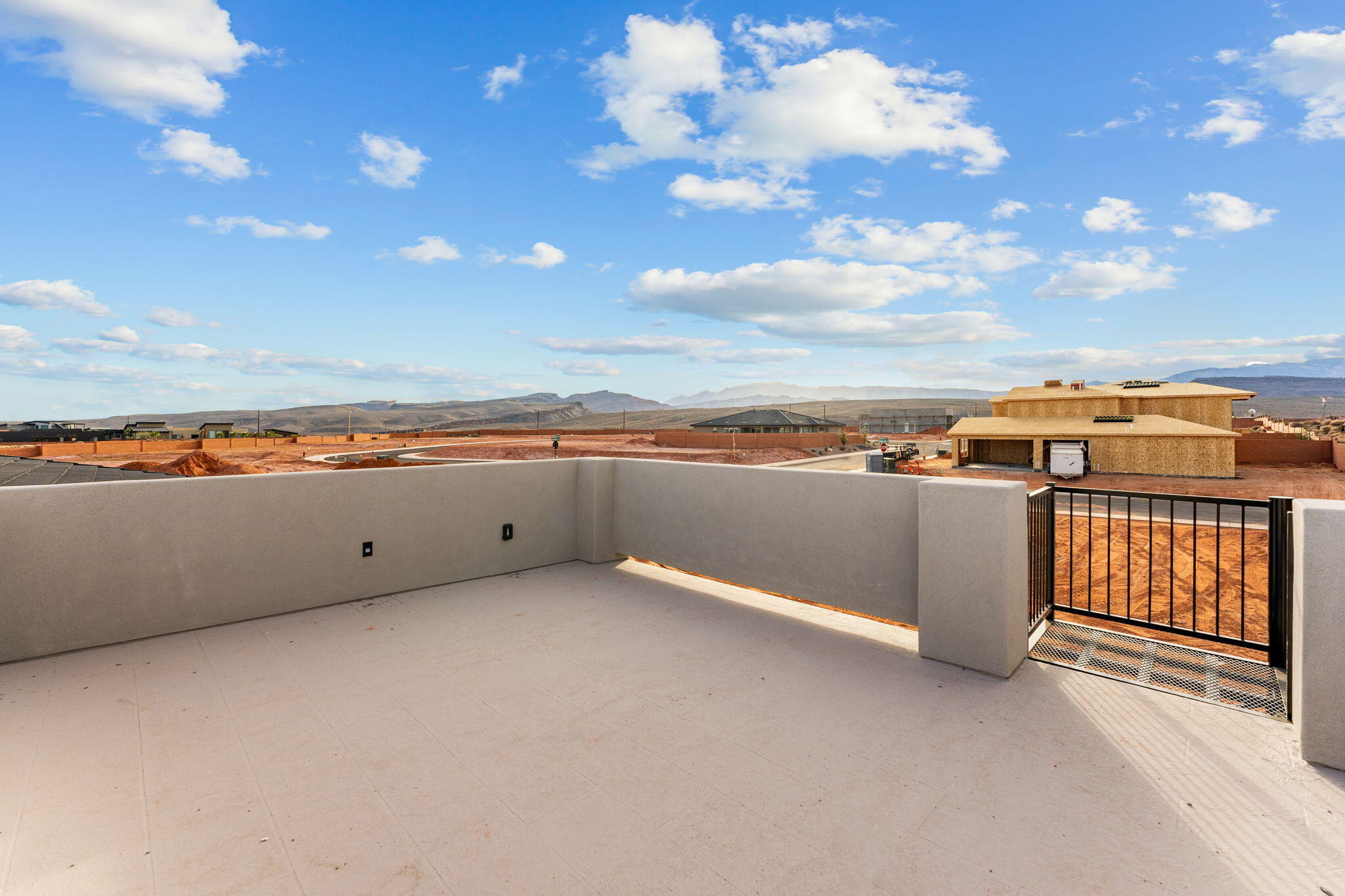 BLACK STONE - Residential