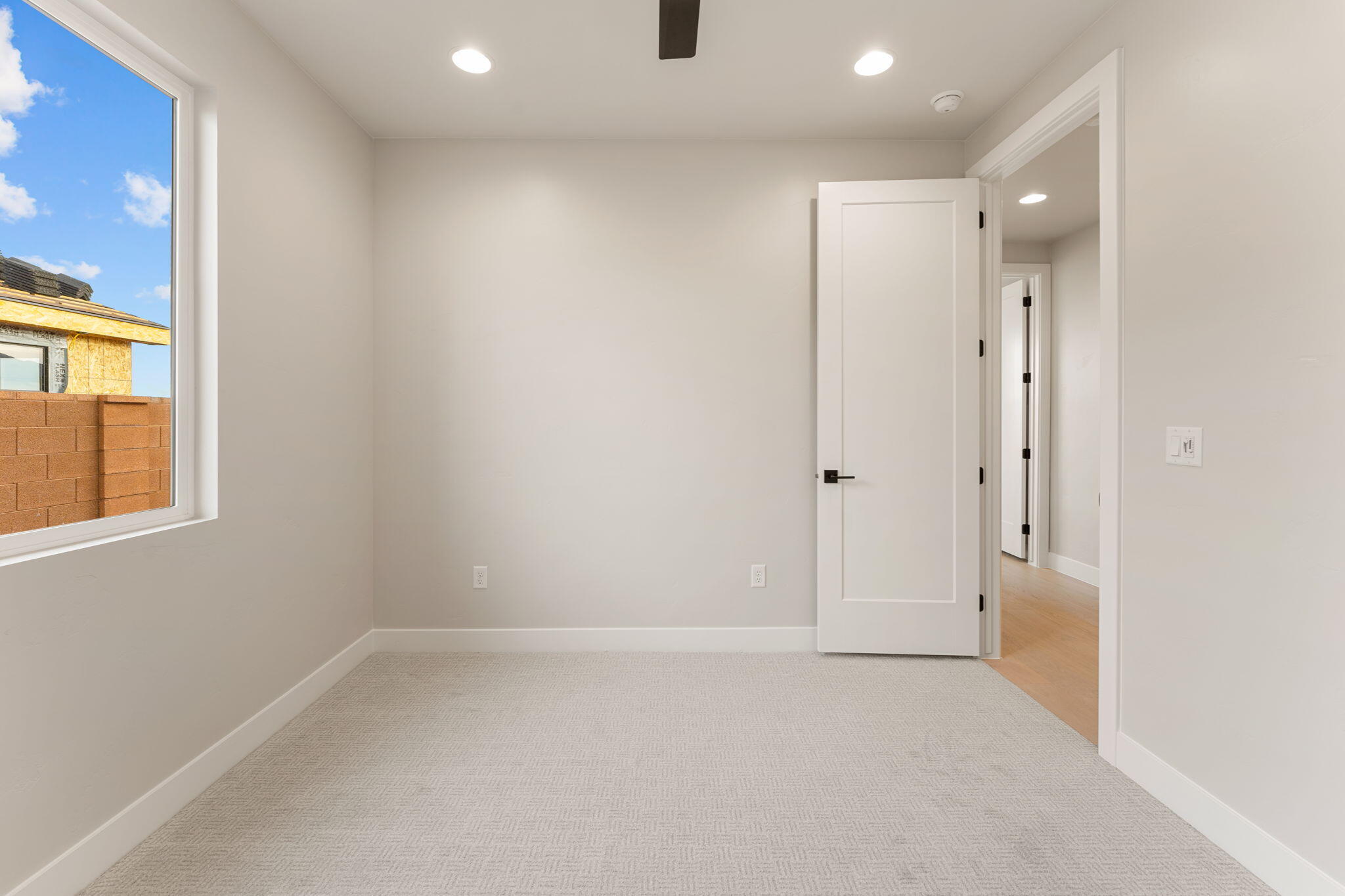 BLACK STONE - Residential