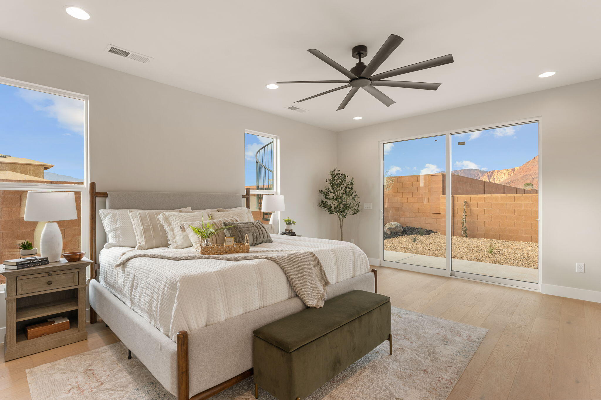 BLACK STONE - Residential